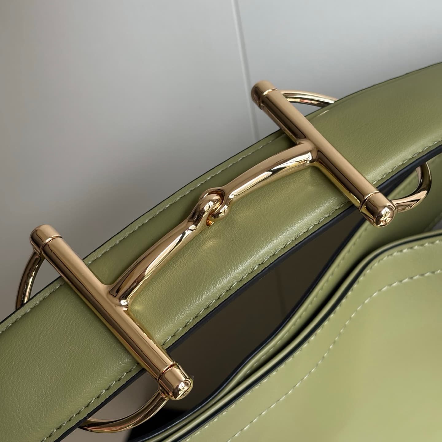 Gucci Product 850546