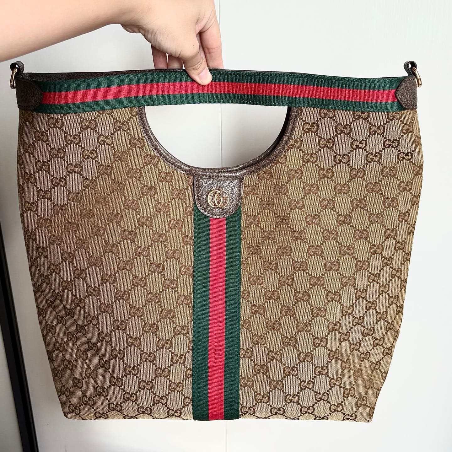 Gucci Product 865452