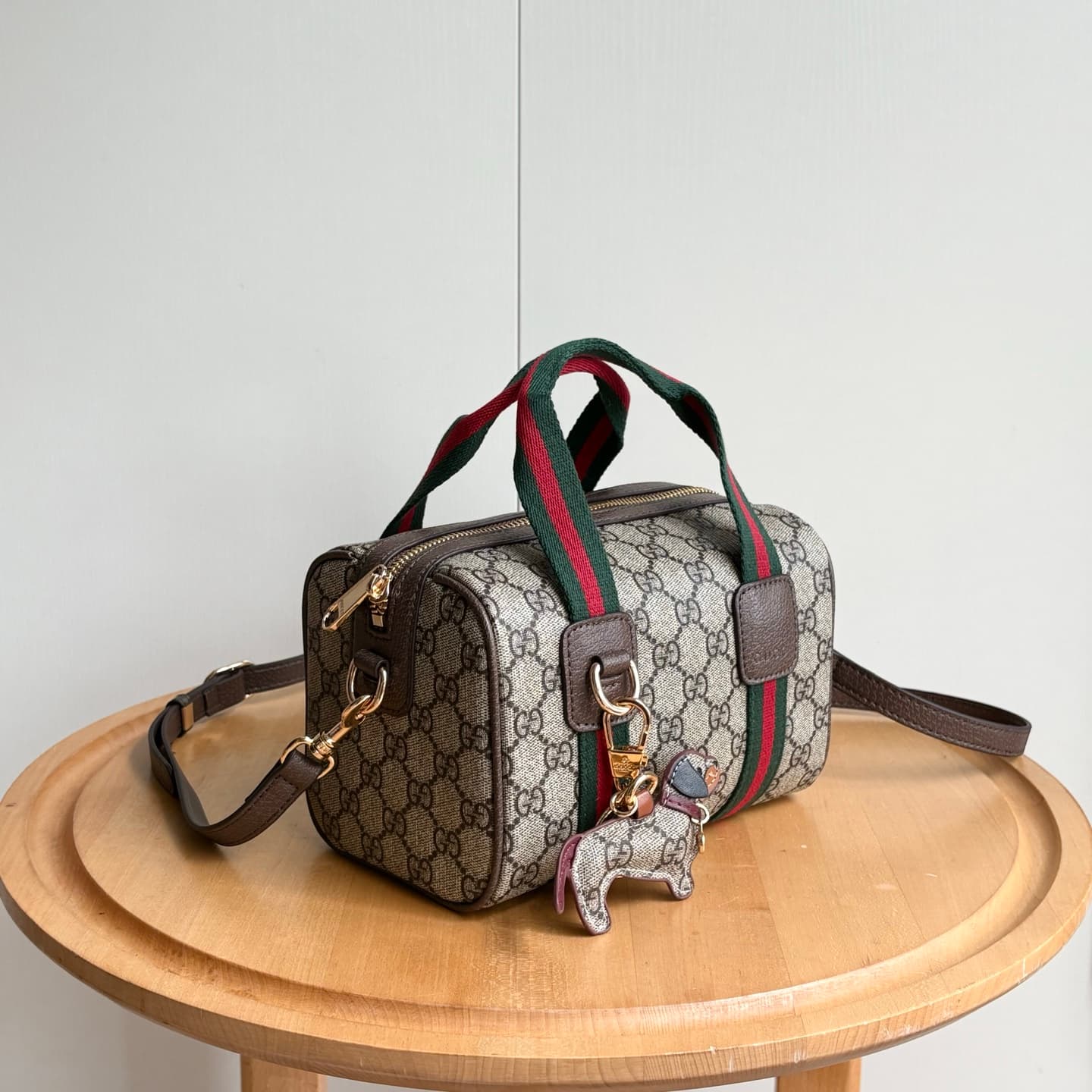 Gucci Product 859975
