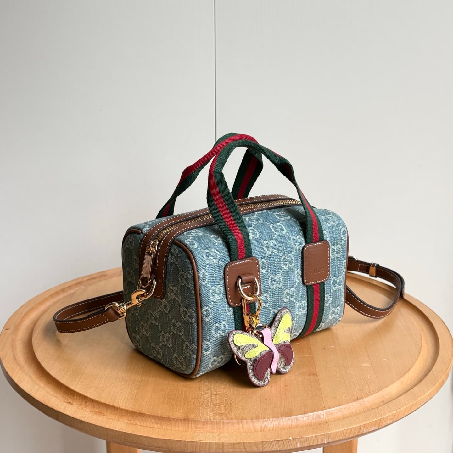 Gucci Product 859975