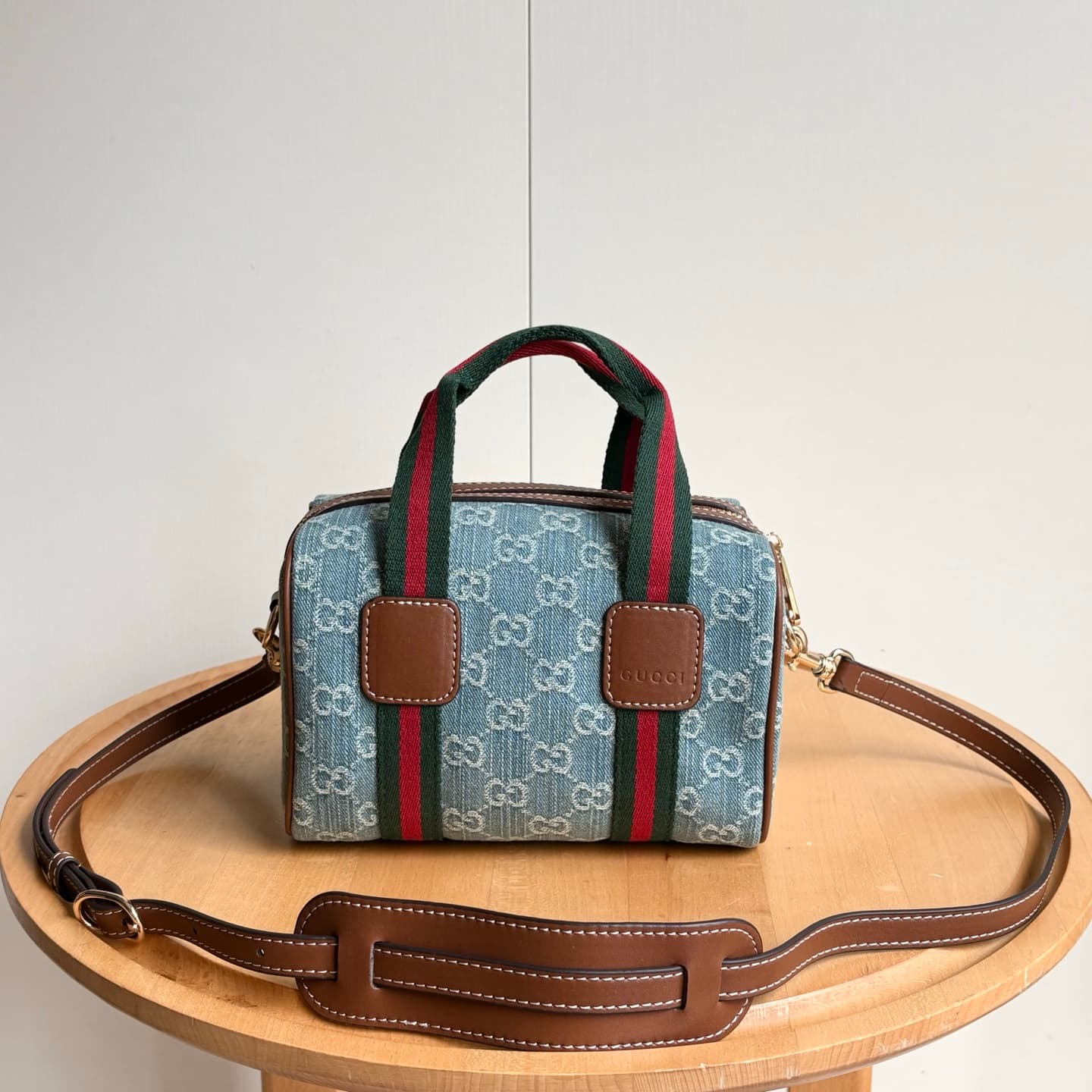 Gucci Product 859975
