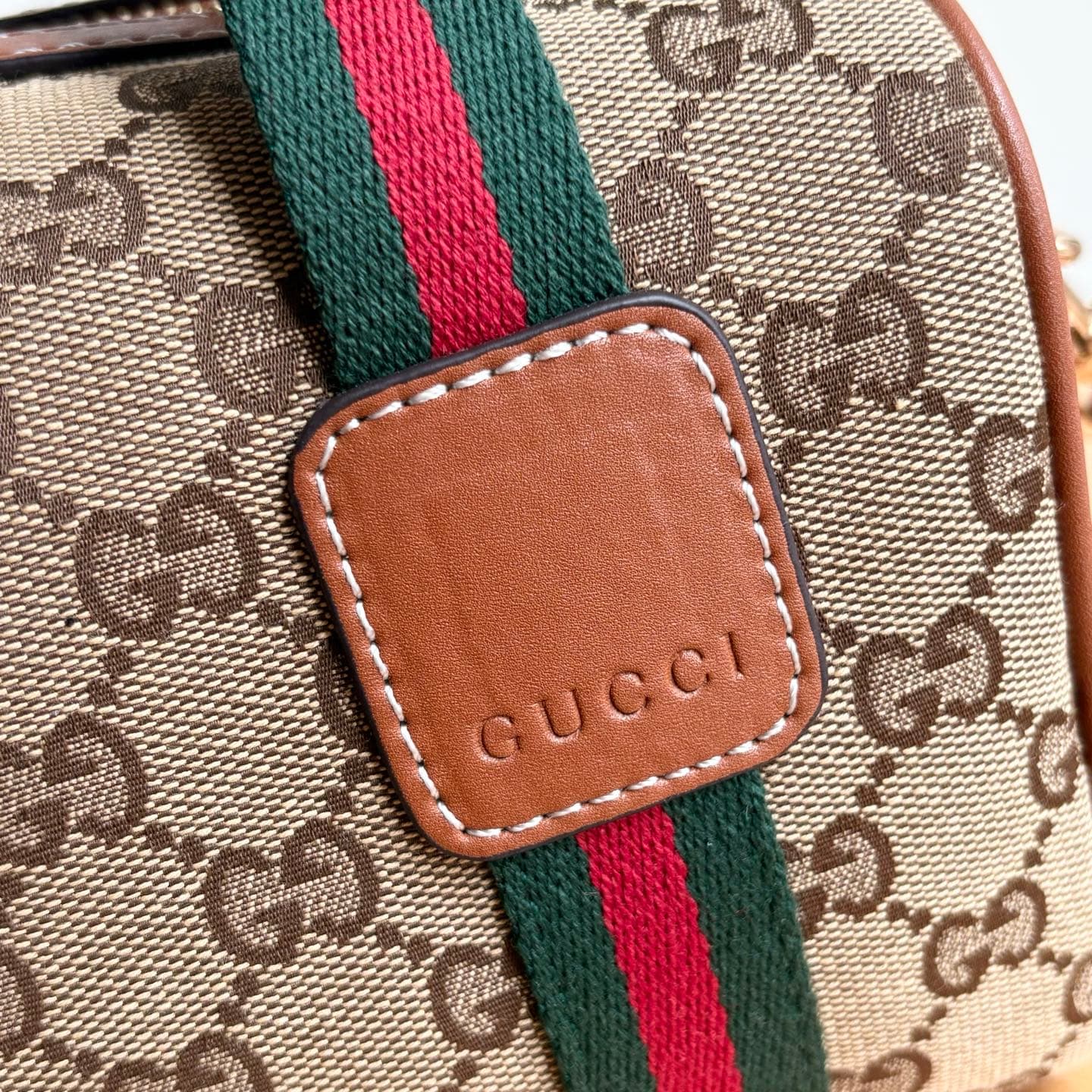 Gucci Product 859975