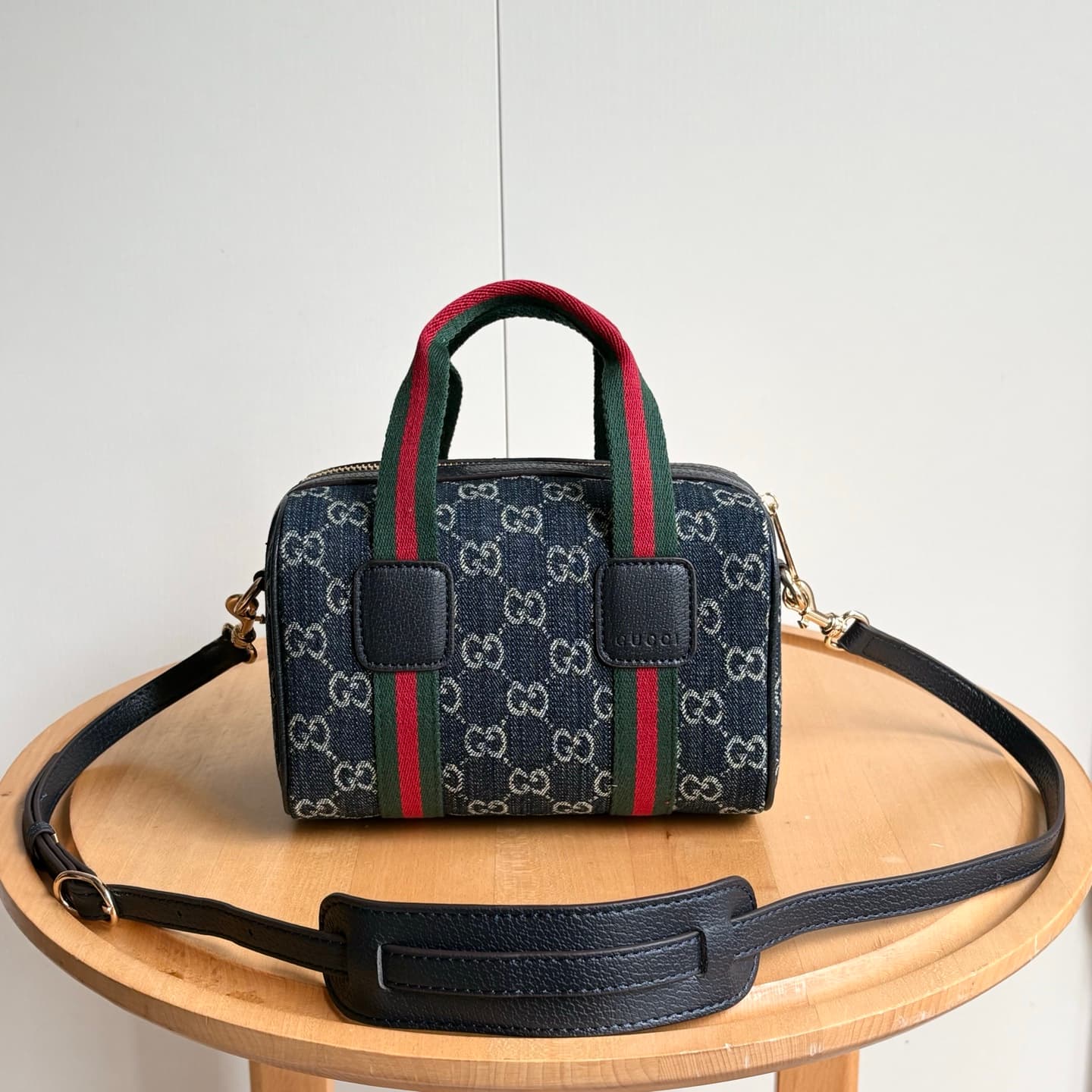 Gucci Product 859975