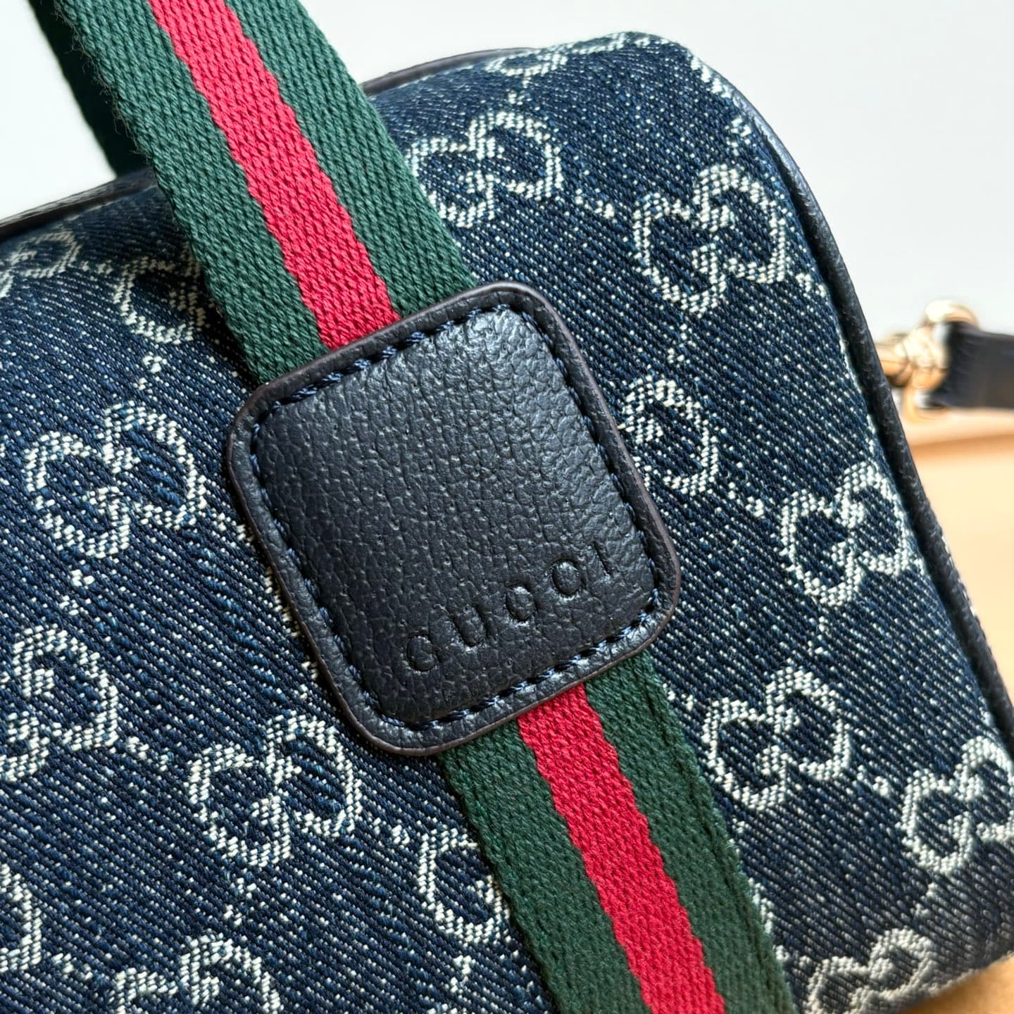 Gucci Product 859975