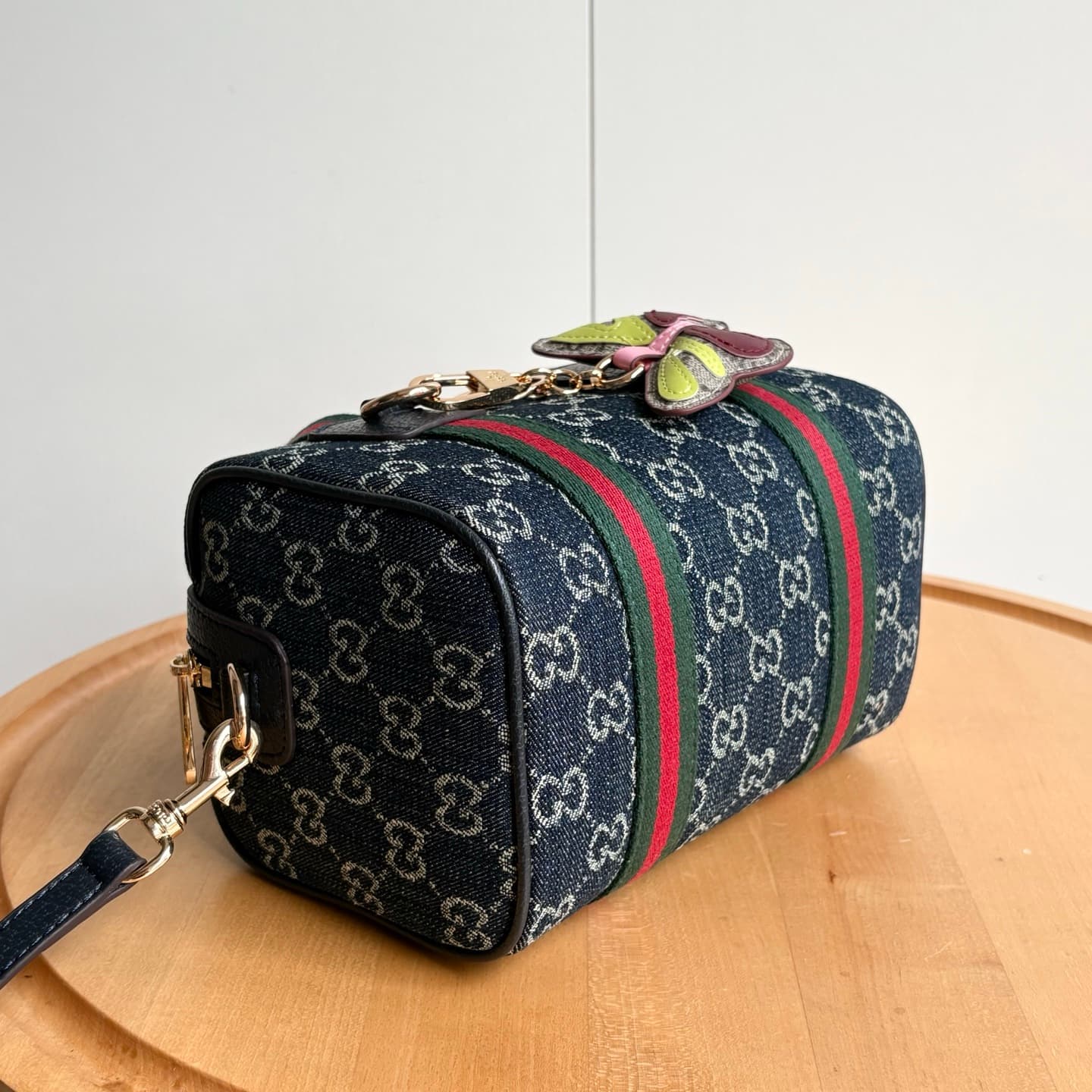 Gucci Product 859975