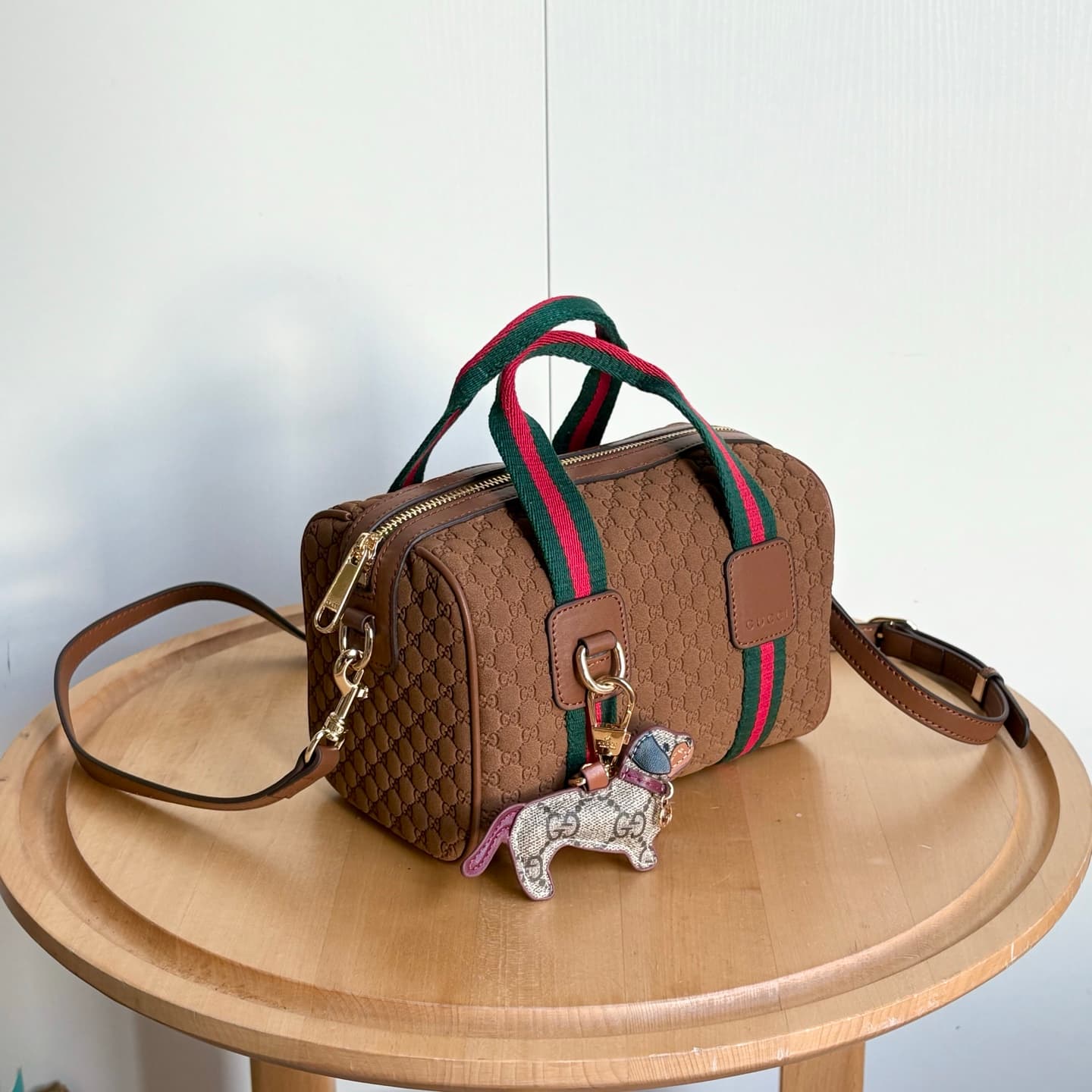 Gucci Product 859975