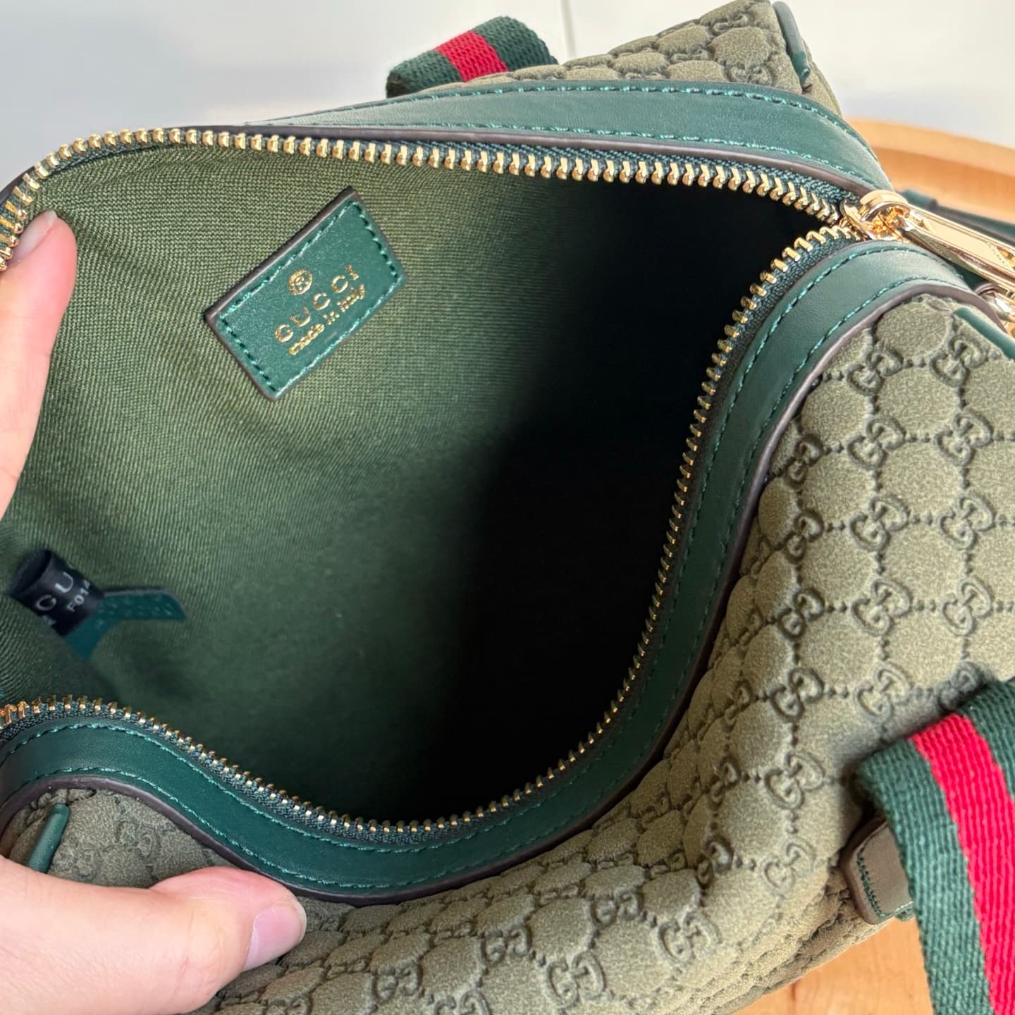 Gucci Product 859975
