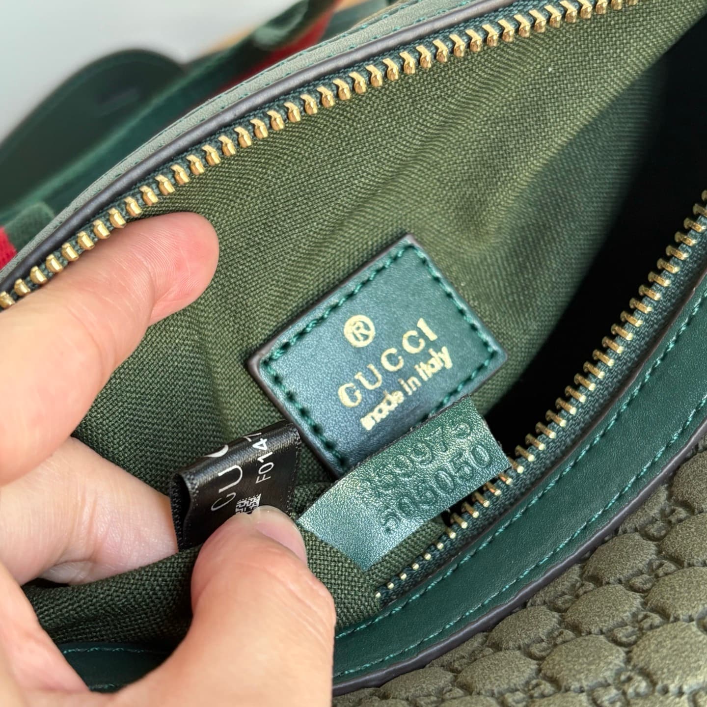 Gucci Product 859975
