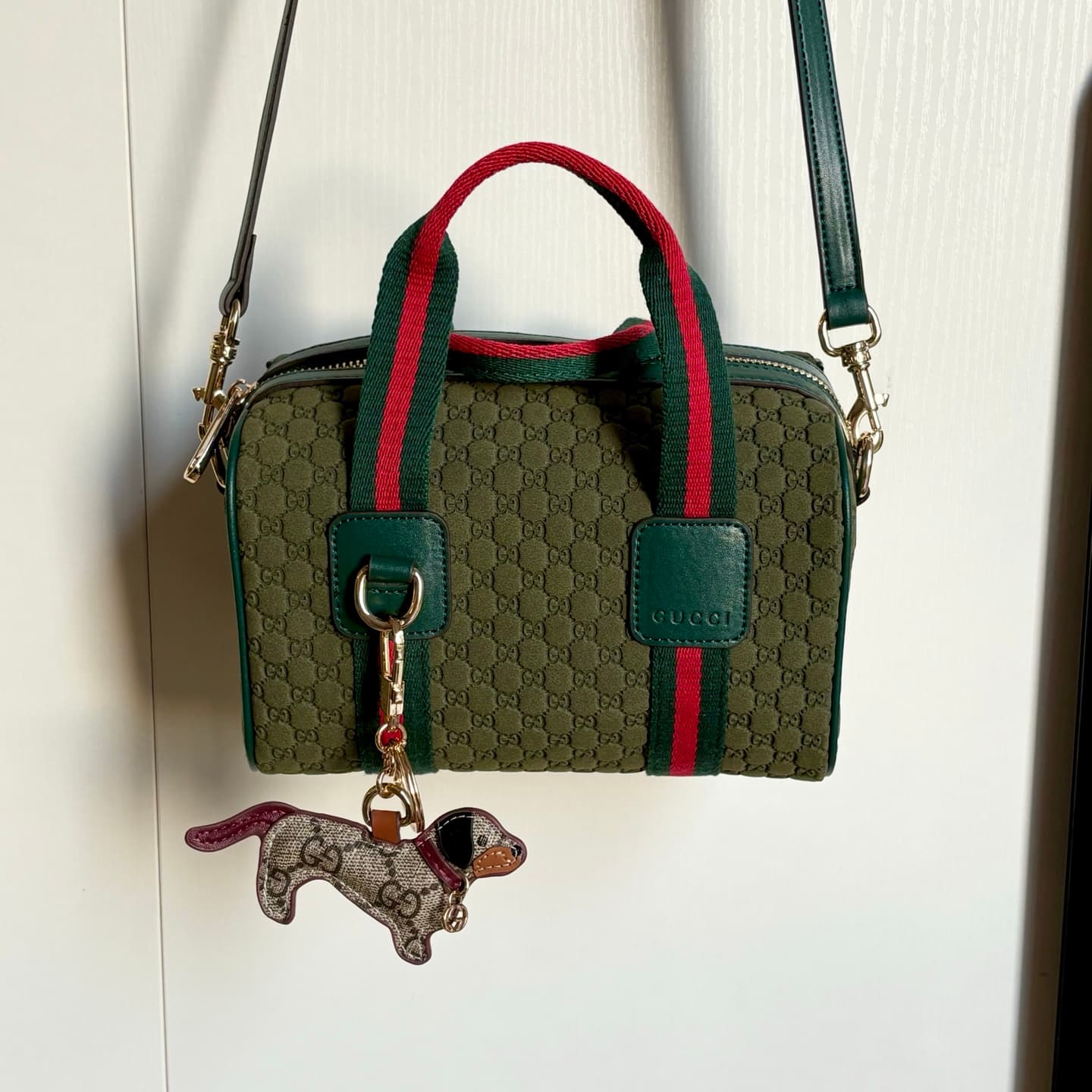 Gucci Product 859975