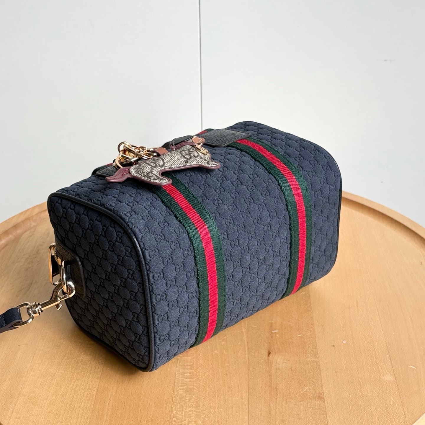 Gucci Product 859975