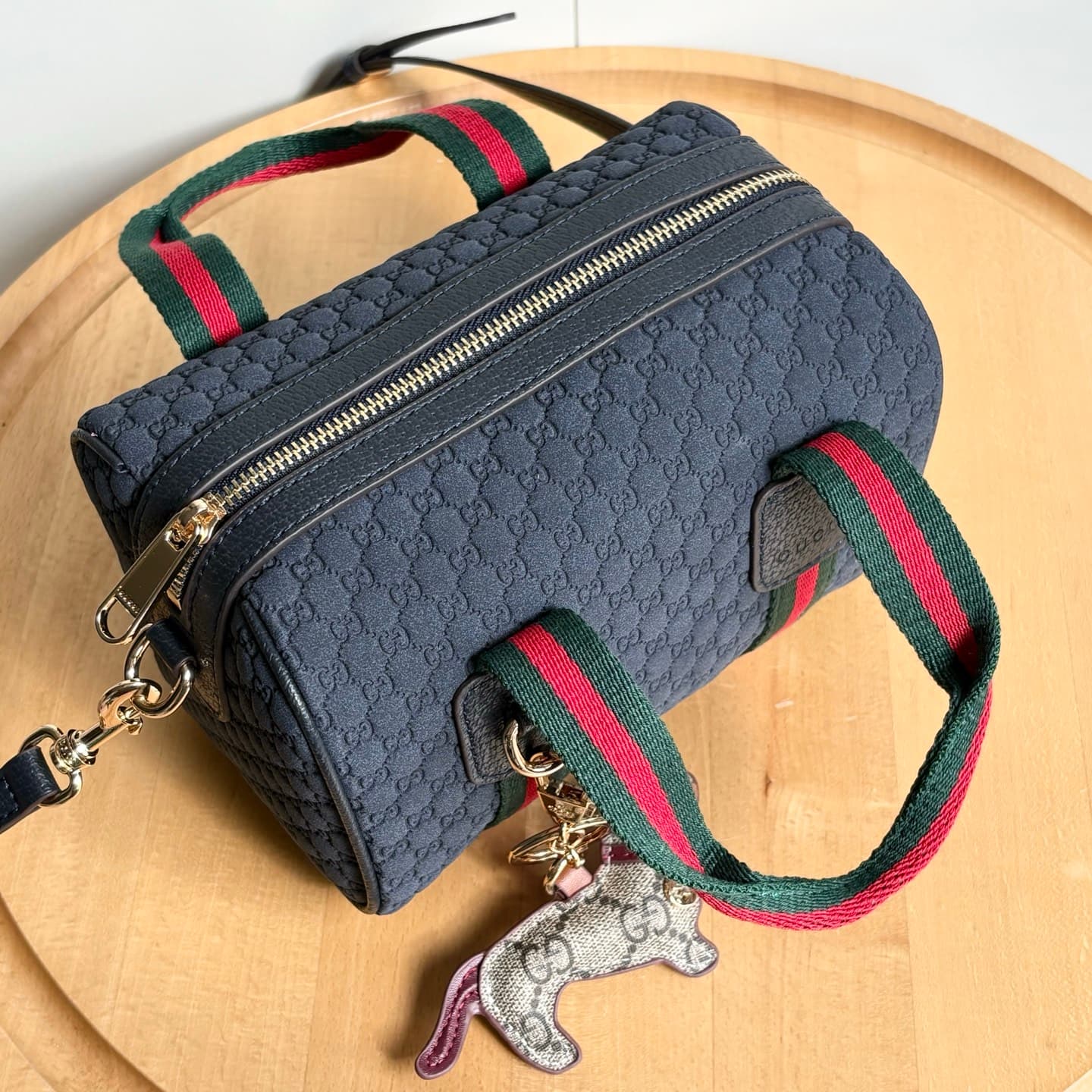 Gucci Product 859975