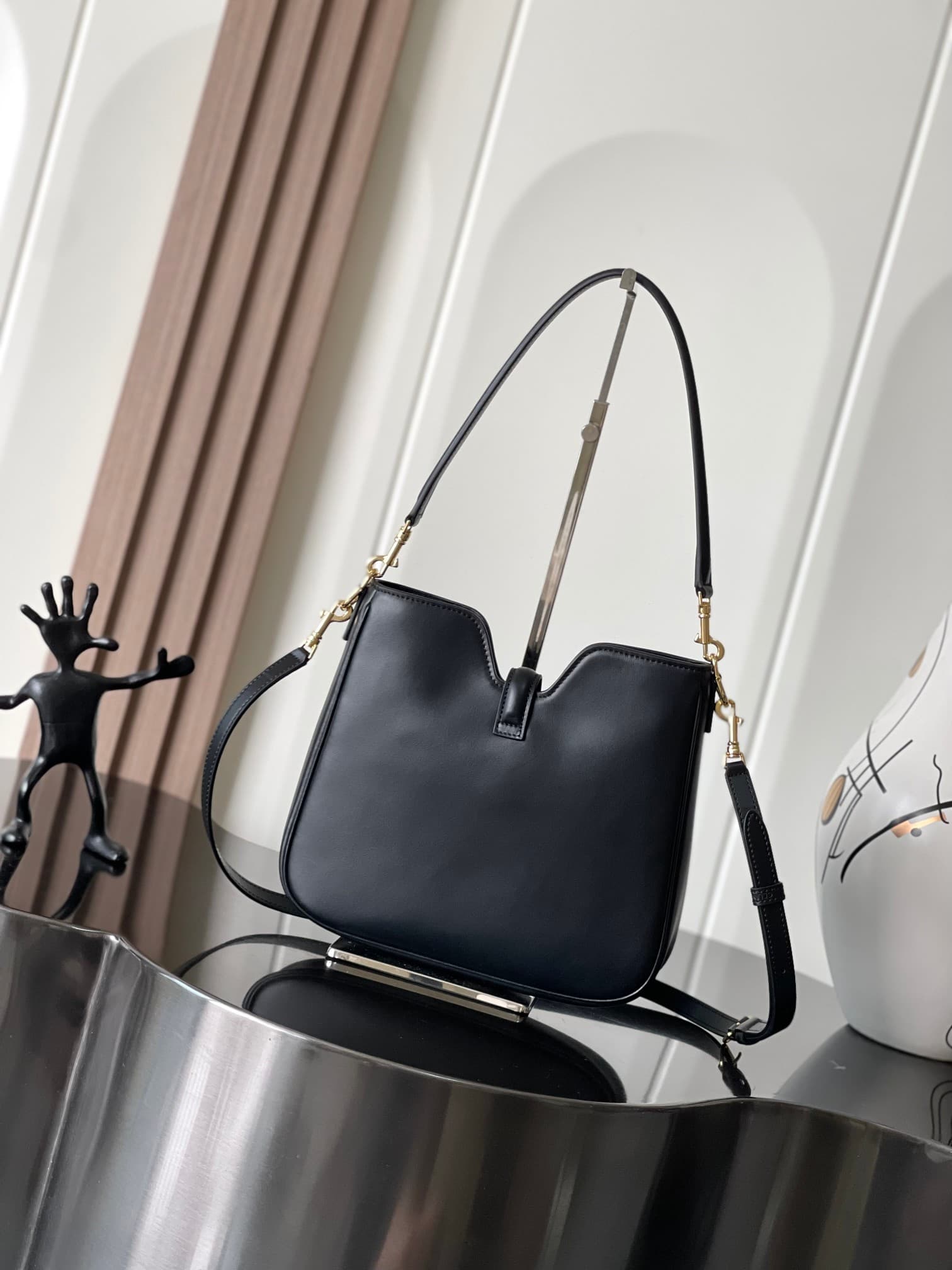 Celine Black Bag 120693