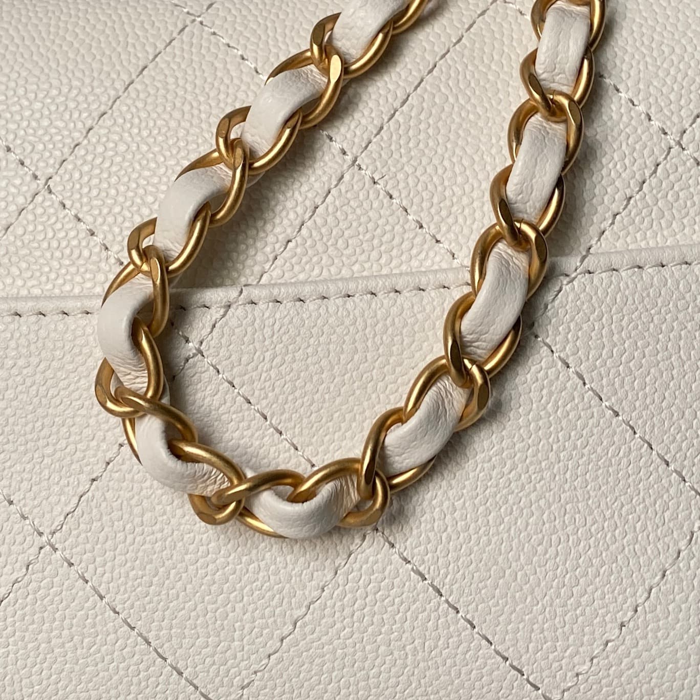 Chanel Gold Bag AS5776