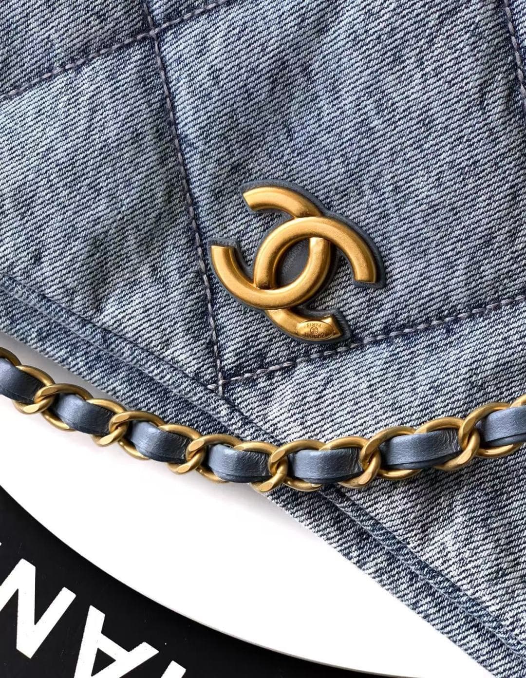 Chanel Shoulder Bag AS5740