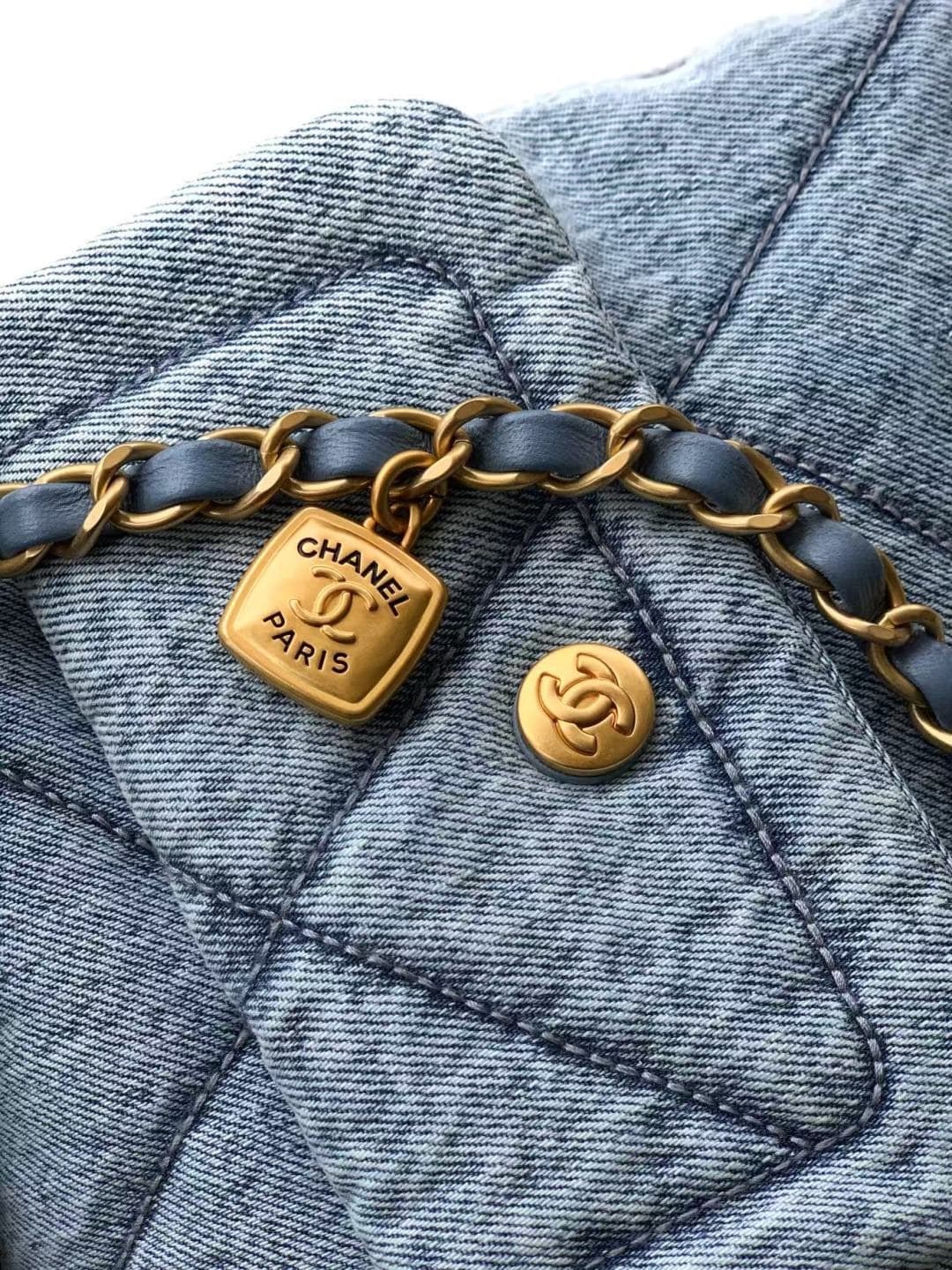 Chanel Shoulder Bag AS5740