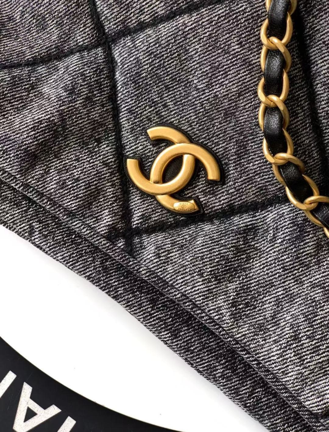 Chanel Shoulder Bag AS5740