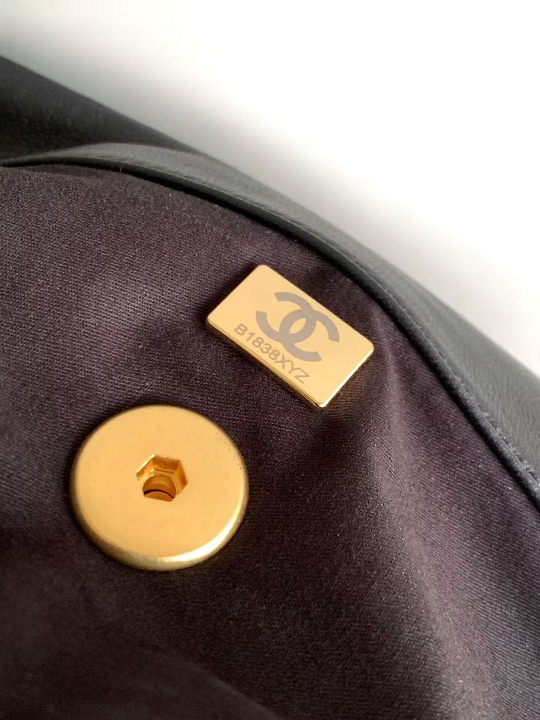 Chanel Gold Product AS5727