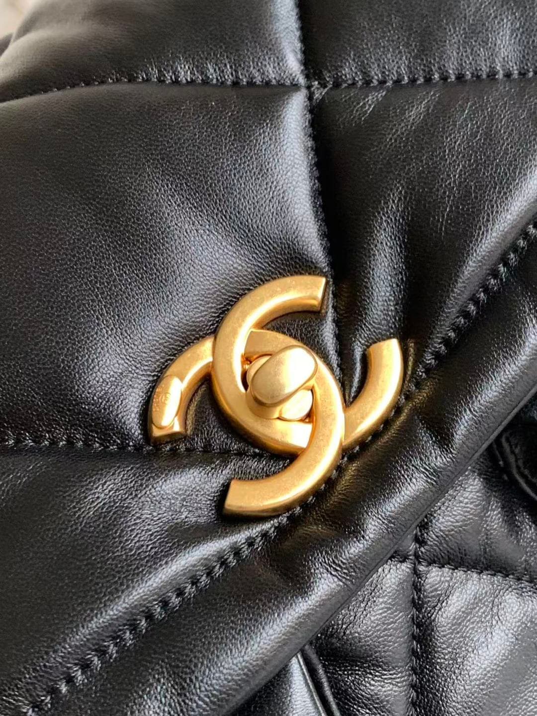 Chanel Gold Product AS5727