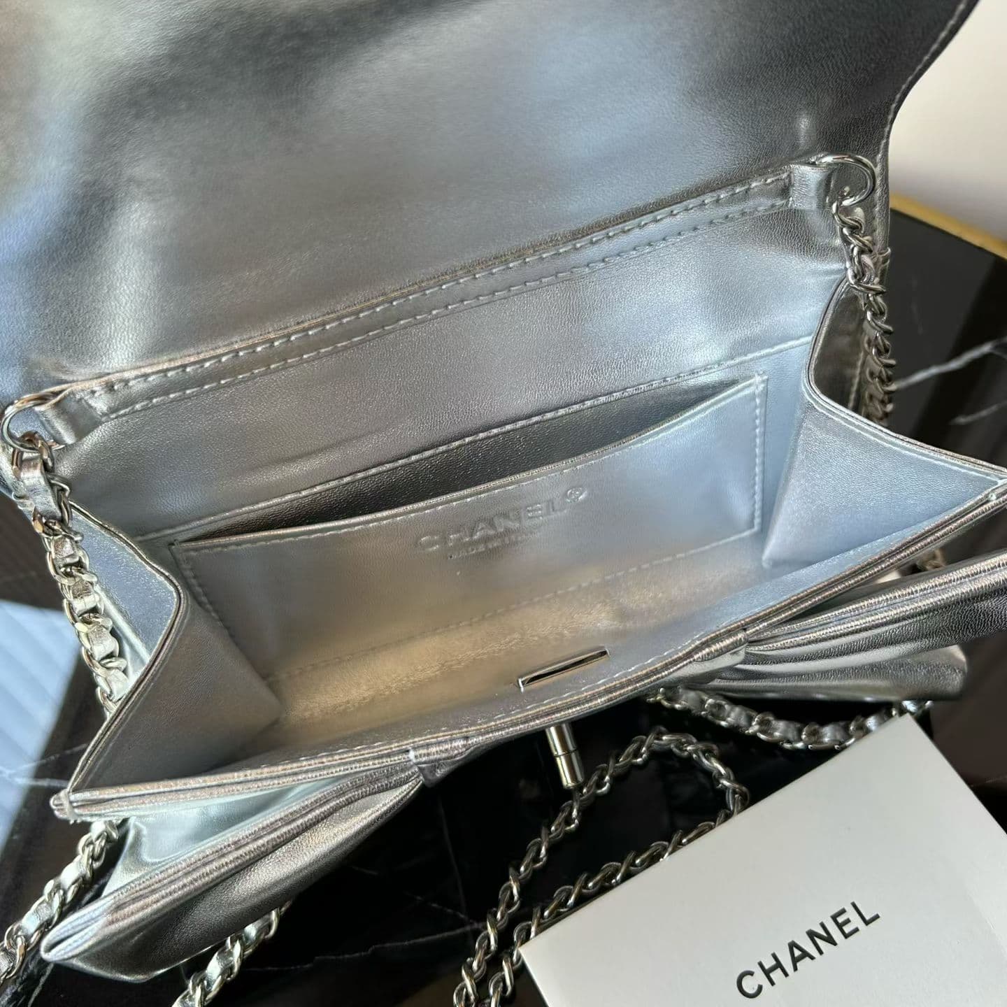 Chanel Red Shoulder Bag AS5129