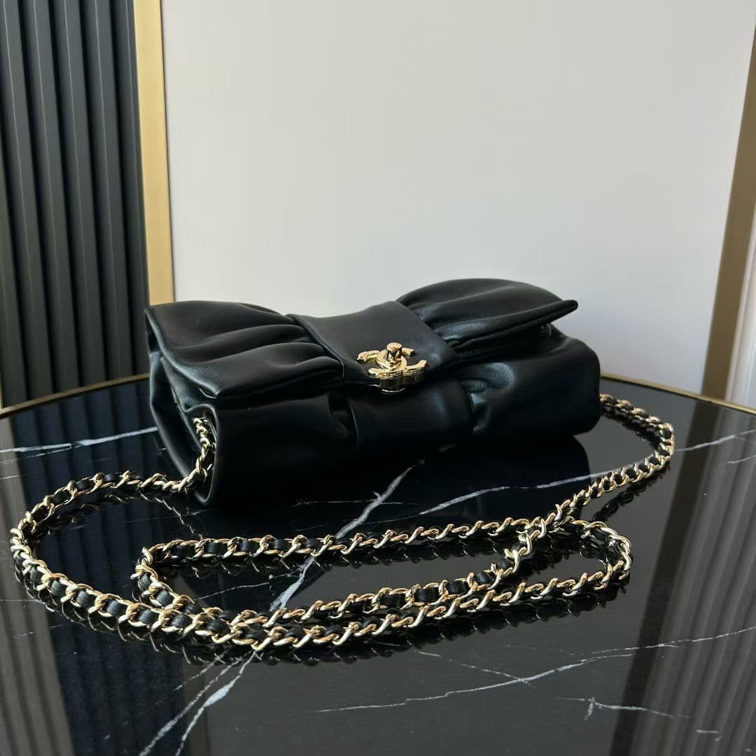Chanel Red Shoulder Bag AS5129