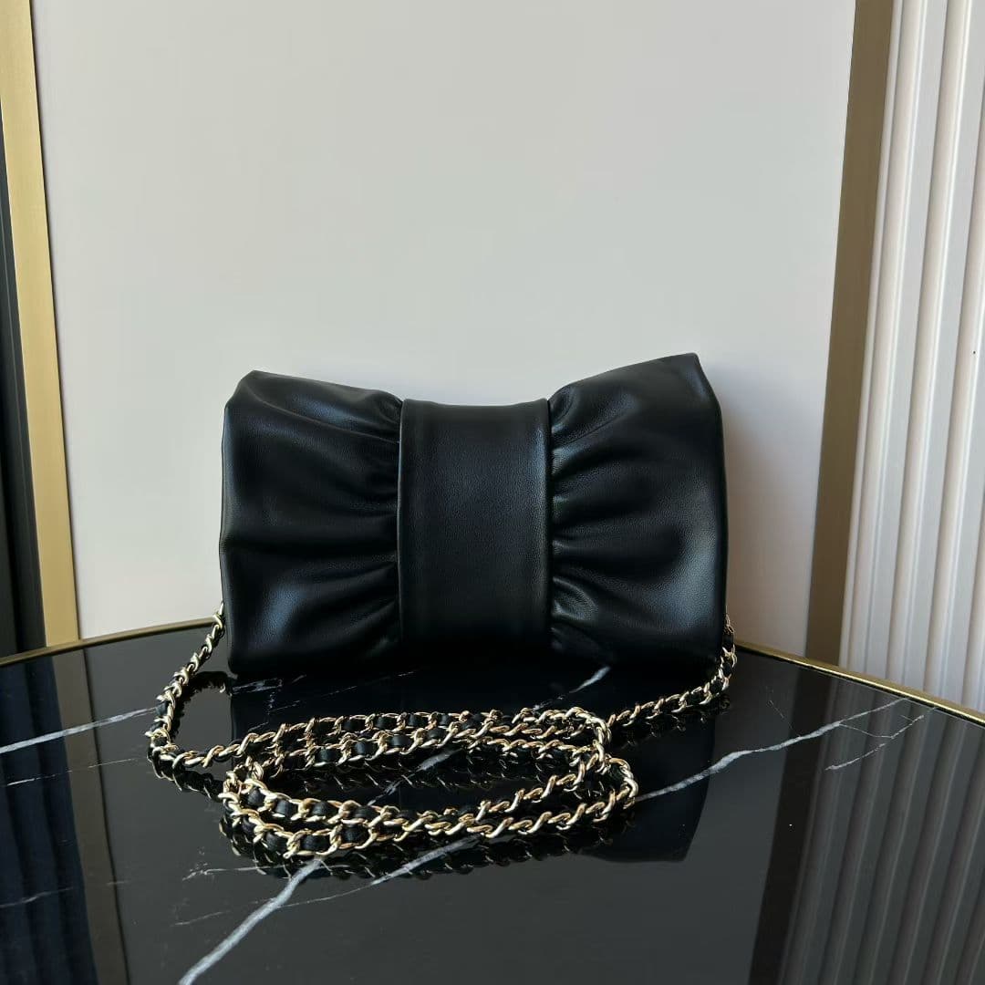 Chanel Red Shoulder Bag AS5129