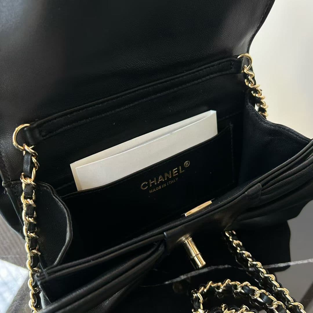 Chanel Red Shoulder Bag AS5129