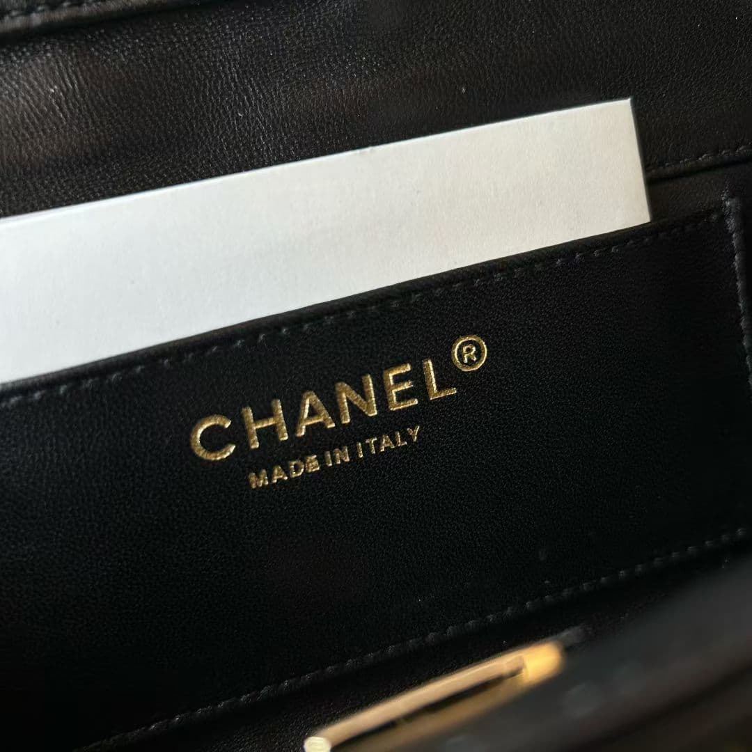 Chanel Red Shoulder Bag AS5129