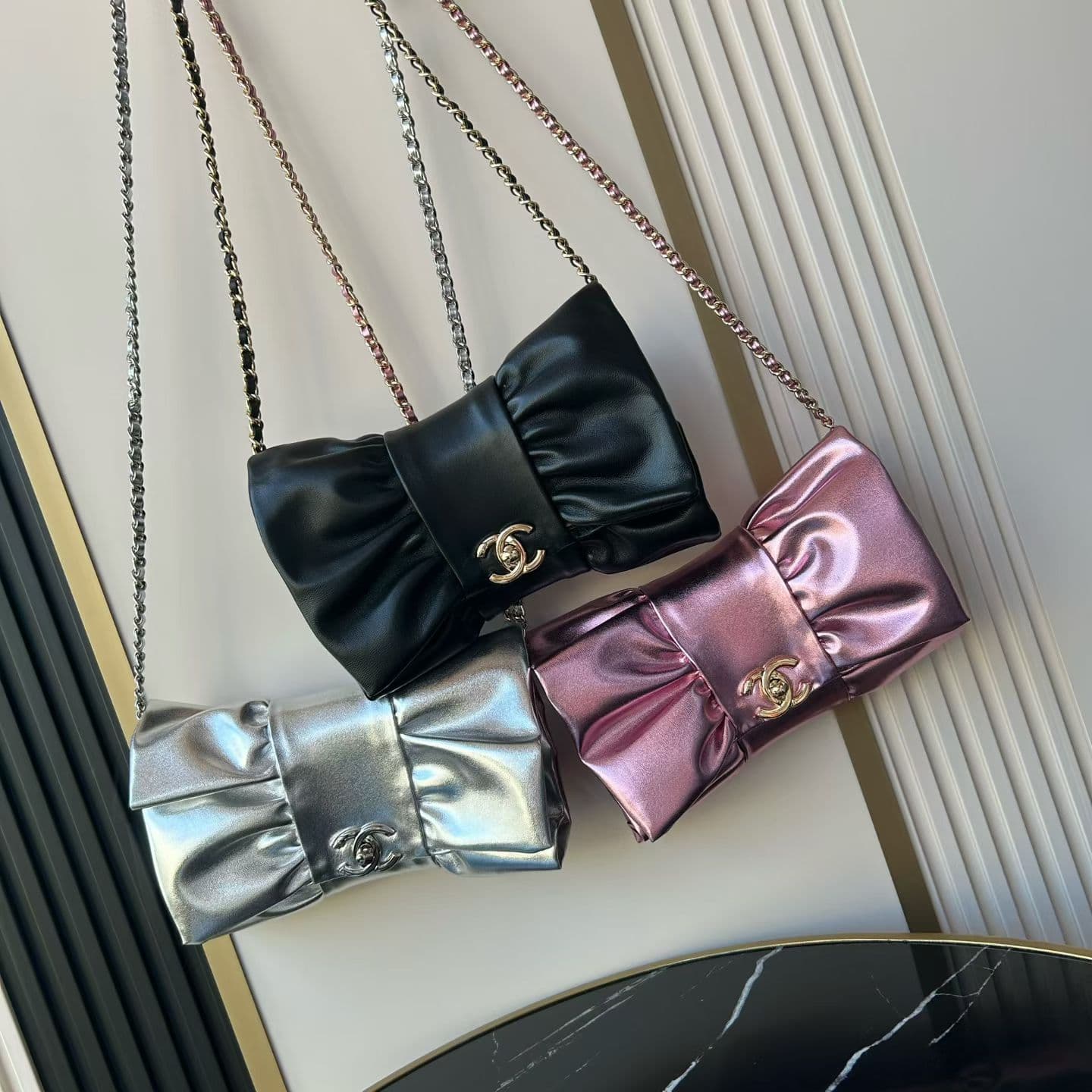 Chanel Red Shoulder Bag AS5129
