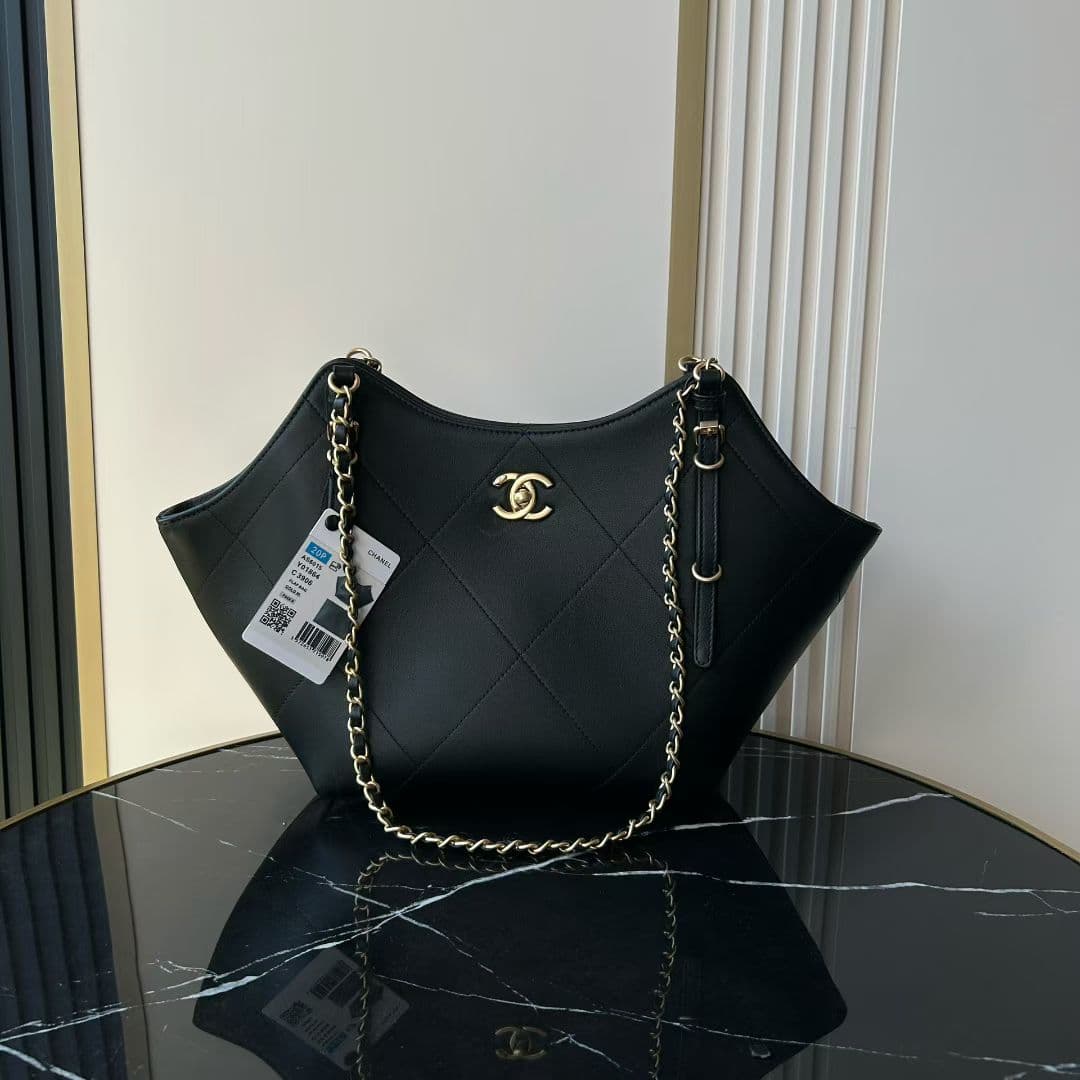 Chanel Tote Bag AS6015