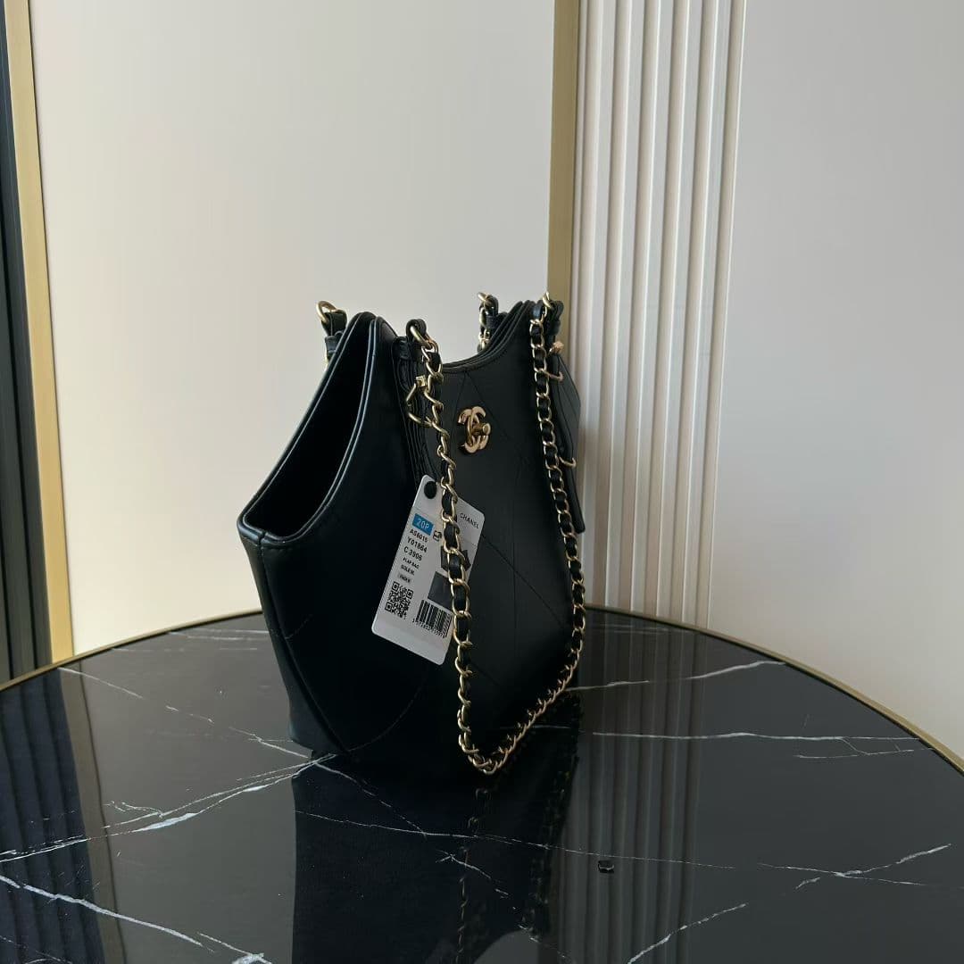 Chanel Tote Bag AS6015