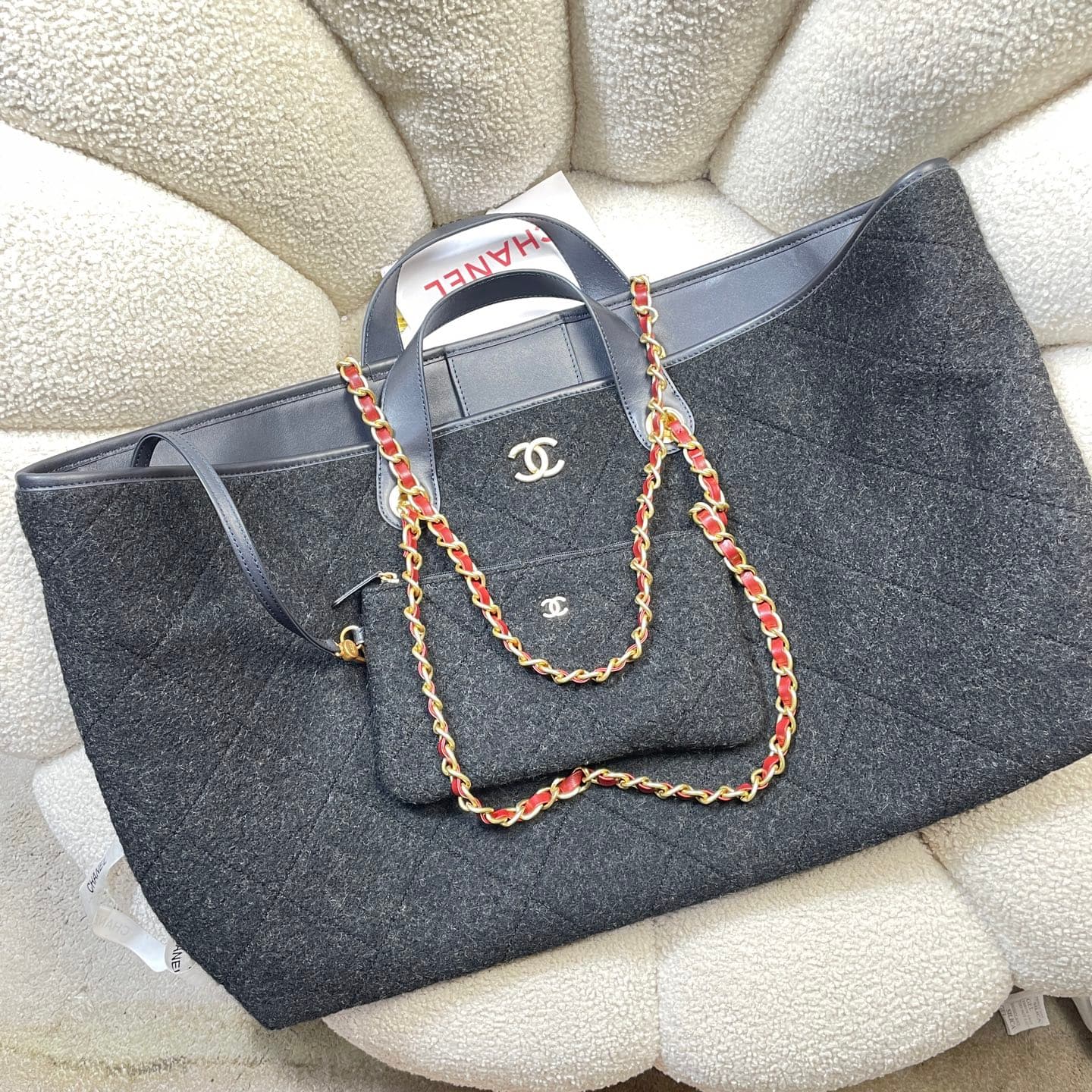Chanel Gold Bag 5852