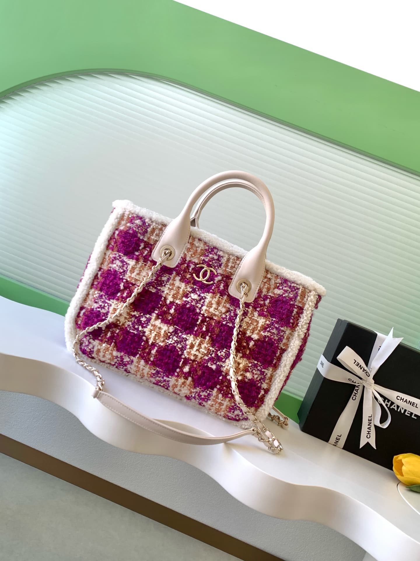 Chanel White Crossbody Bag AS5688