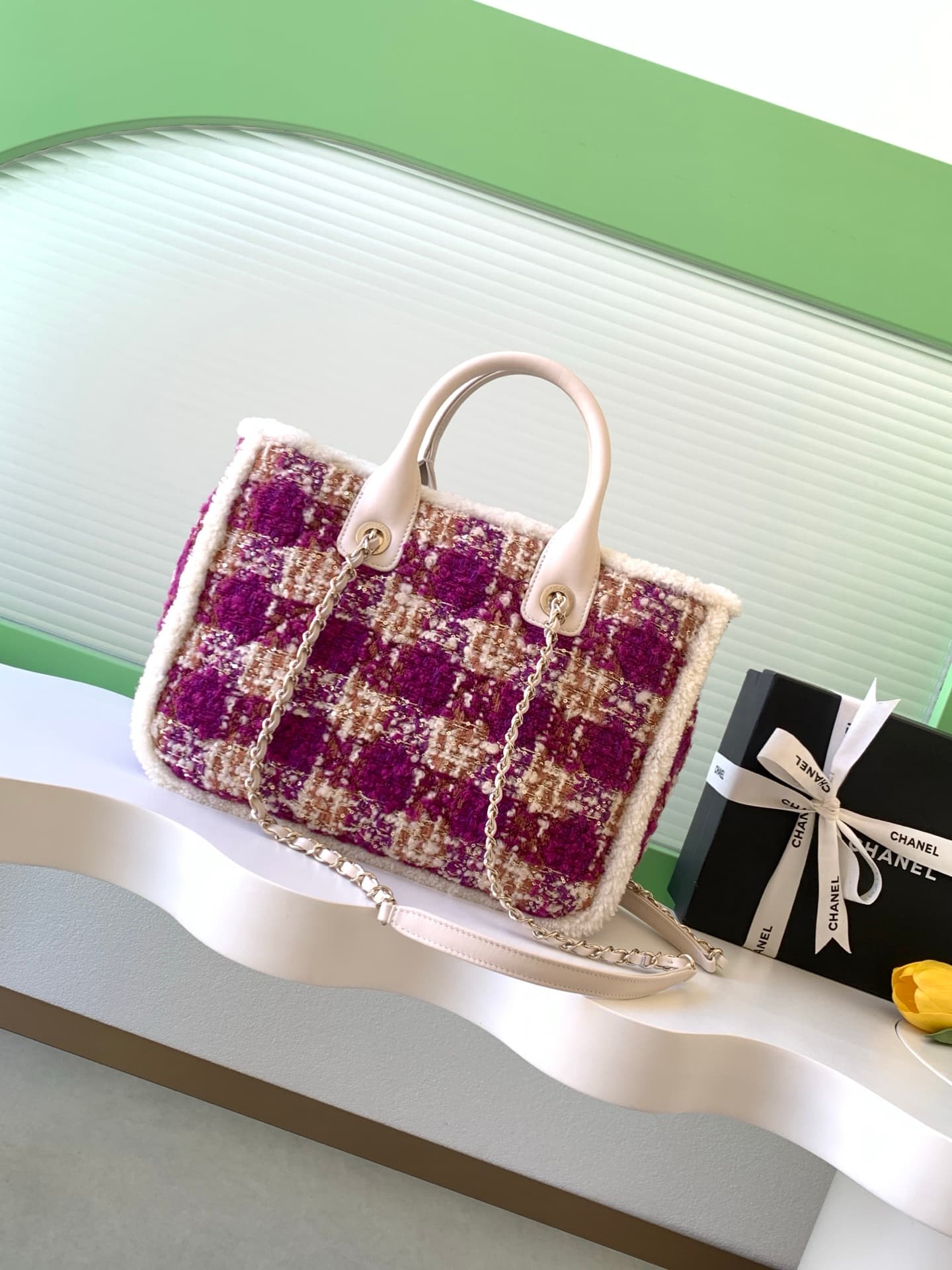 Chanel White Crossbody Bag AS5688