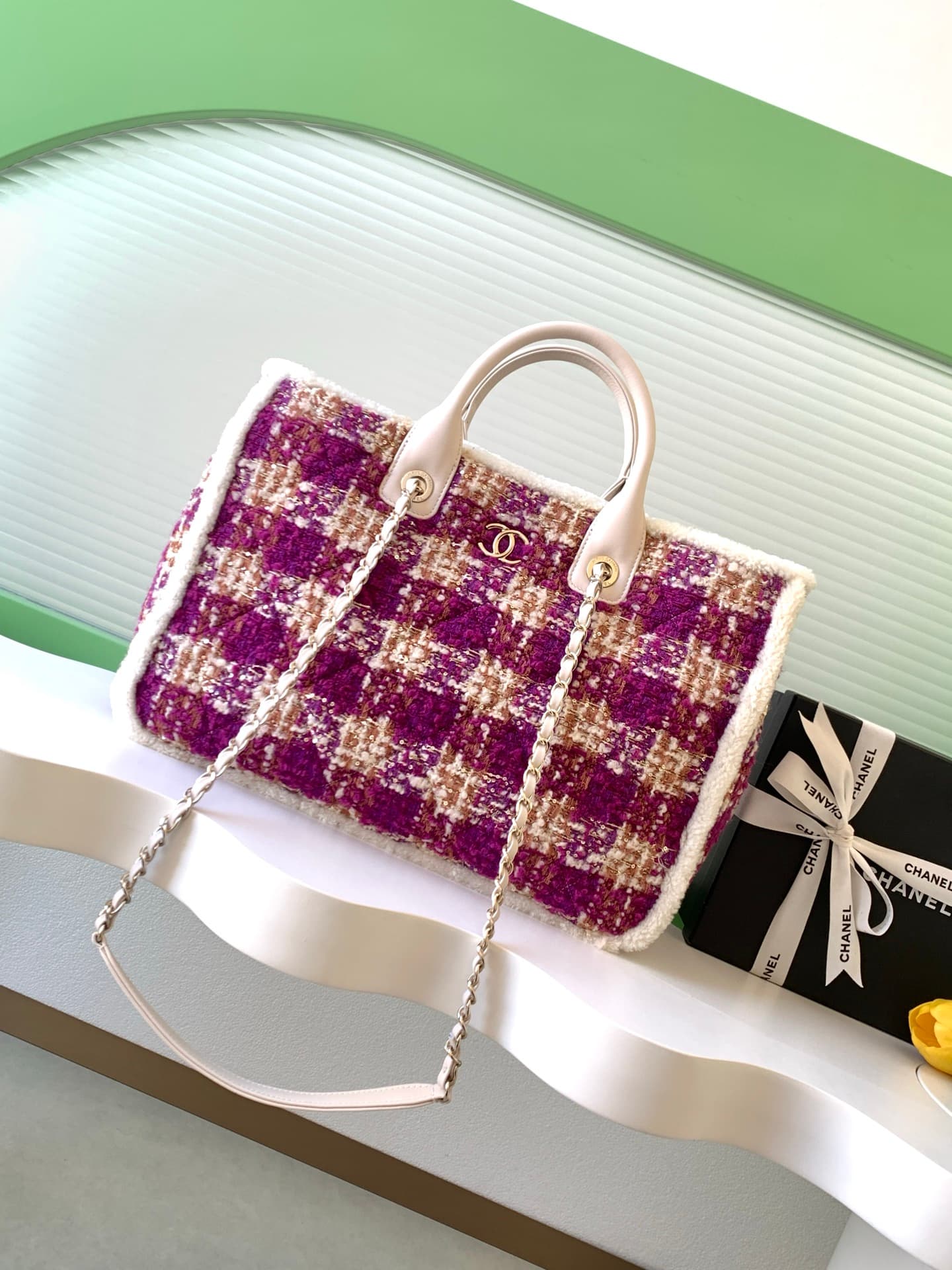 Chanel White Crossbody Bag AS5689