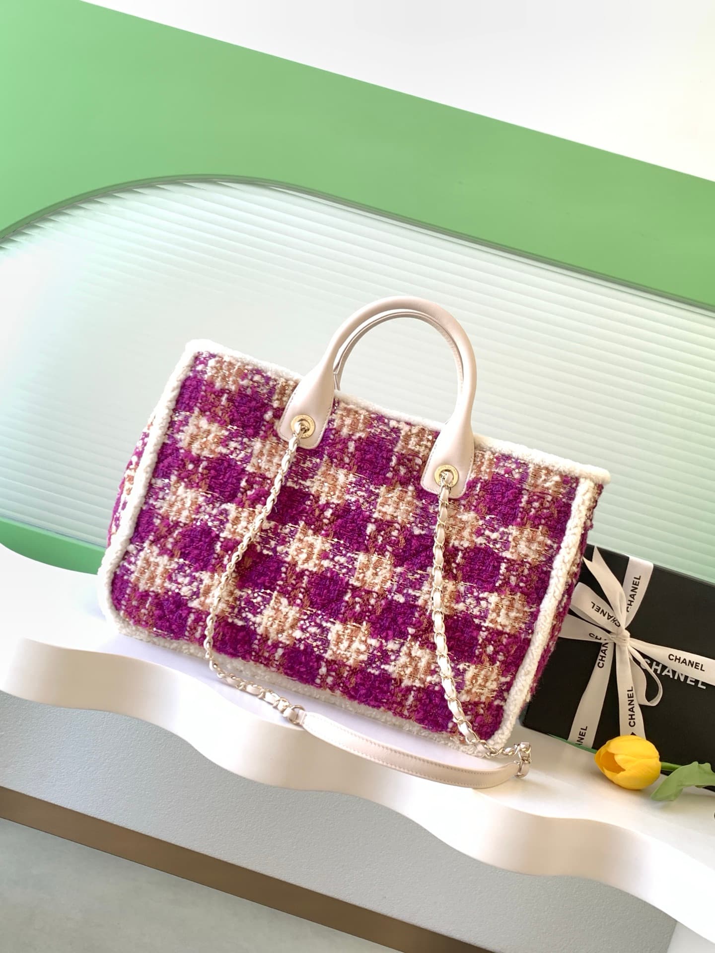 Chanel White Crossbody Bag AS5689
