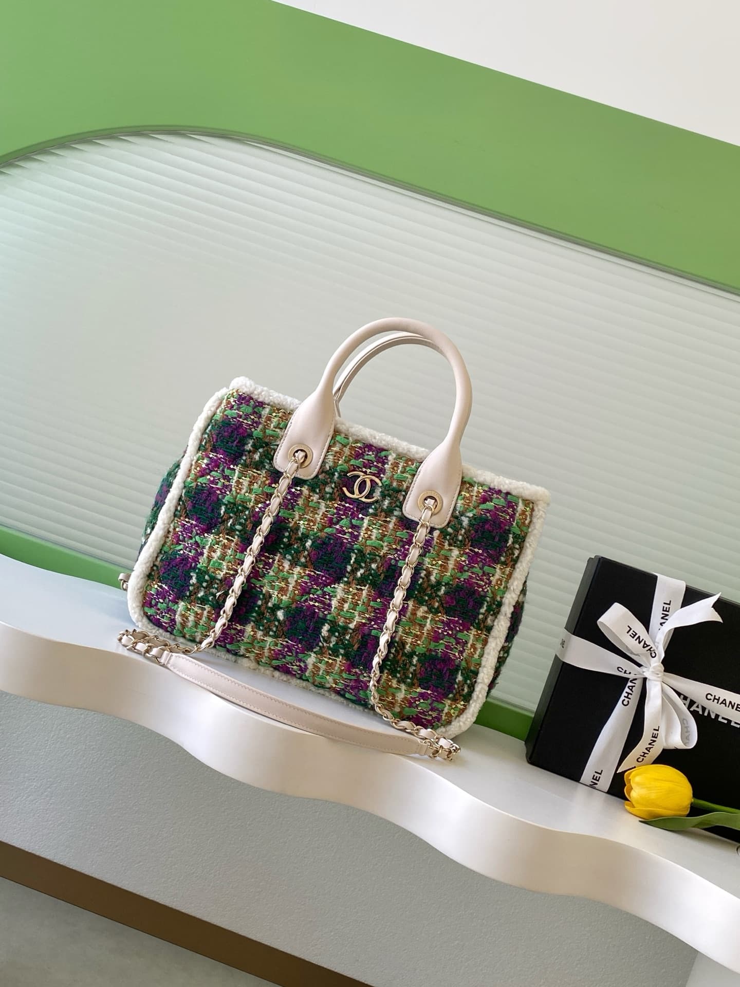 Chanel White Crossbody Bag AS5688