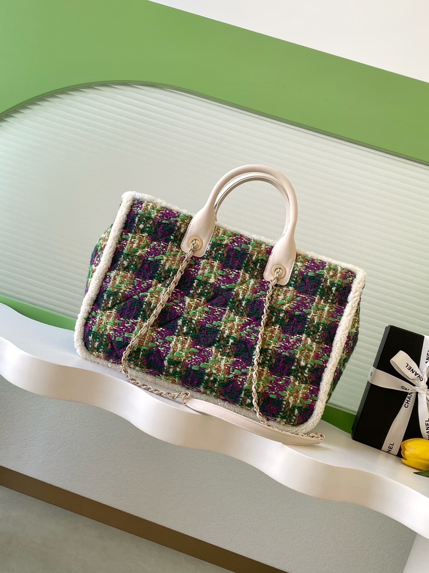 Chanel White Crossbody Bag AS5689