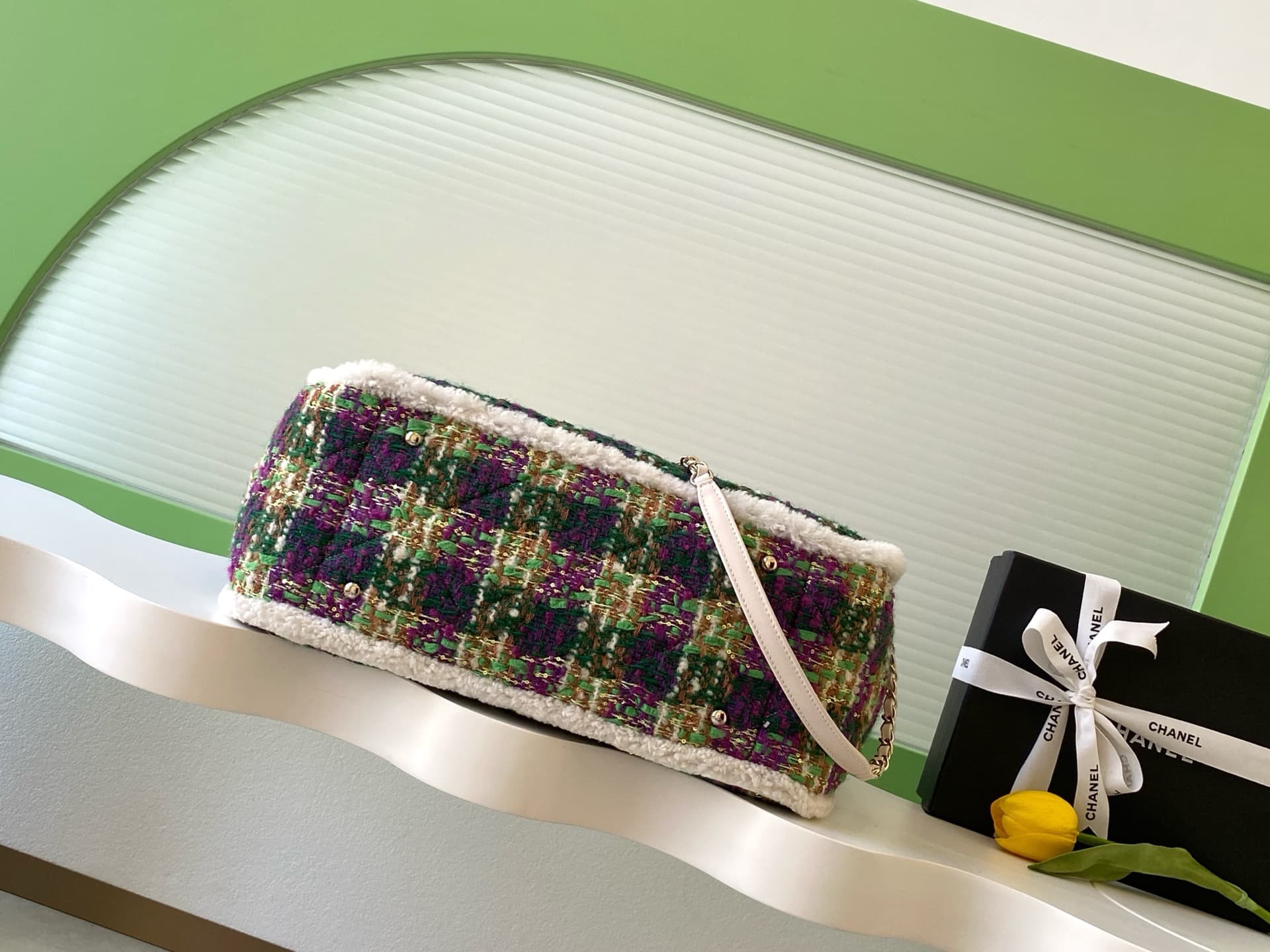 Chanel White Crossbody Bag AS5689