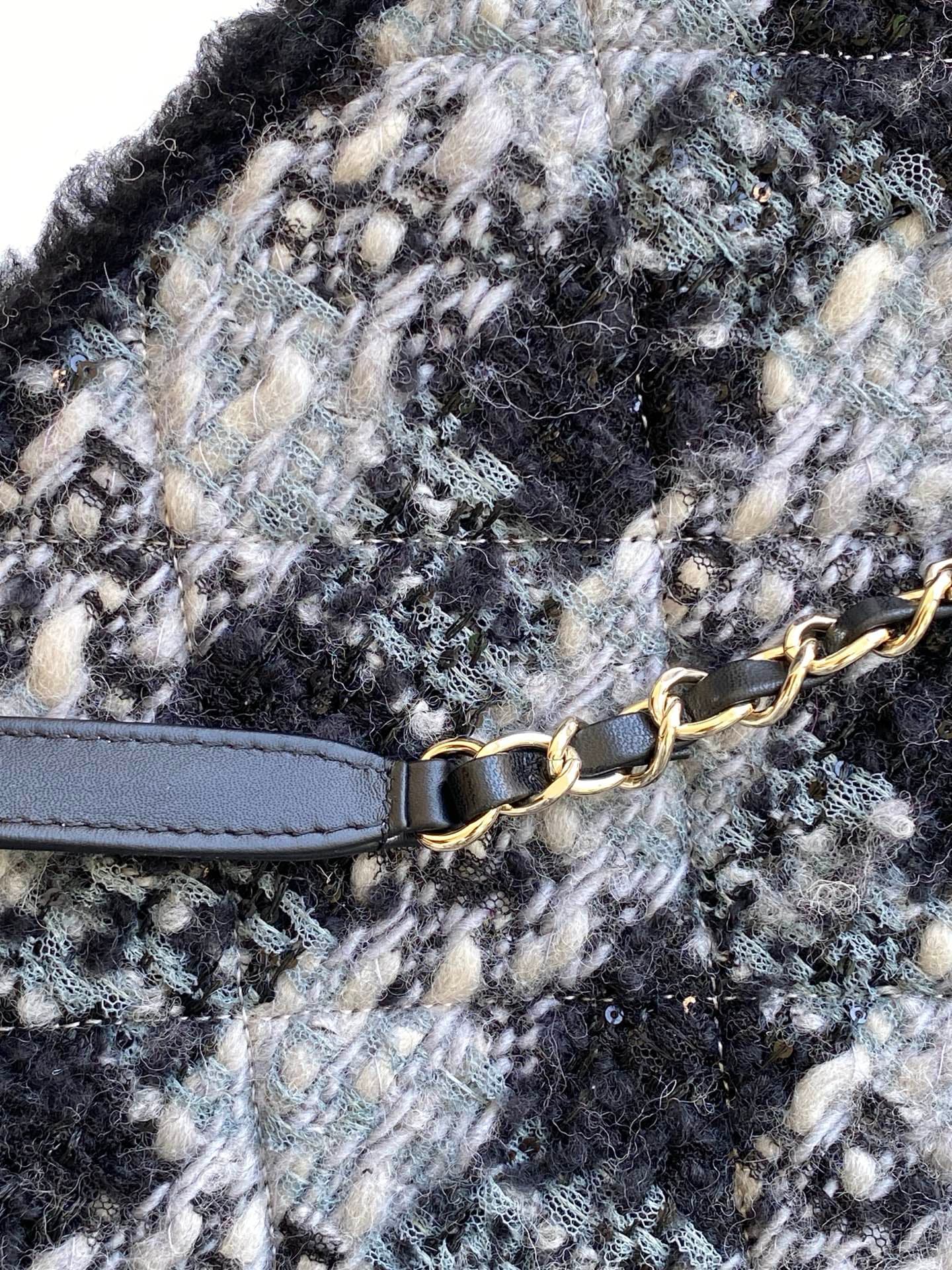 Chanel Black Crossbody Bag AS5689