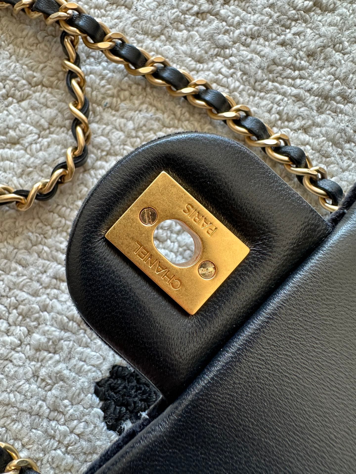Chanel Gold Product AS5701