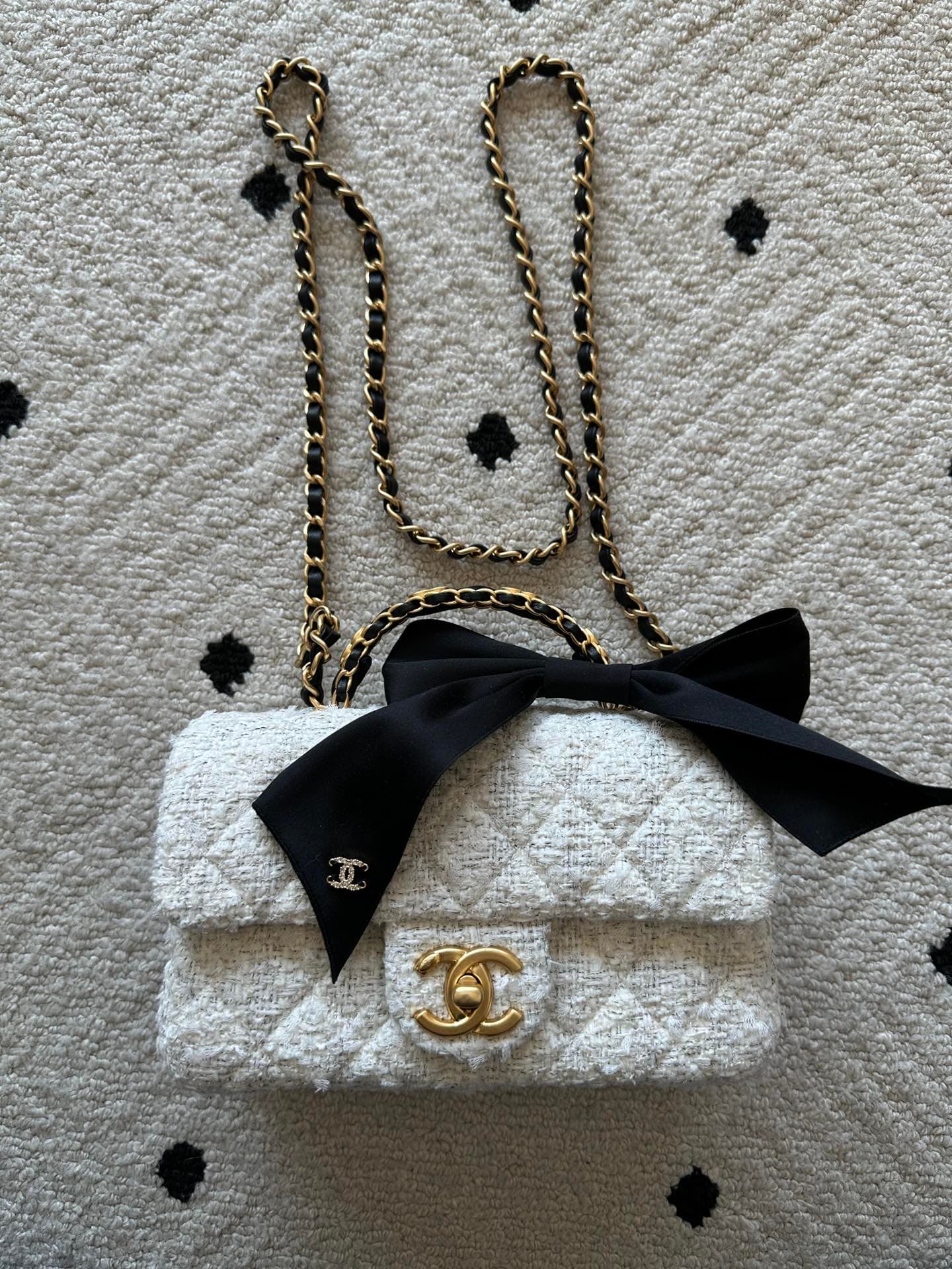 Chanel Gold Accessory AS5701