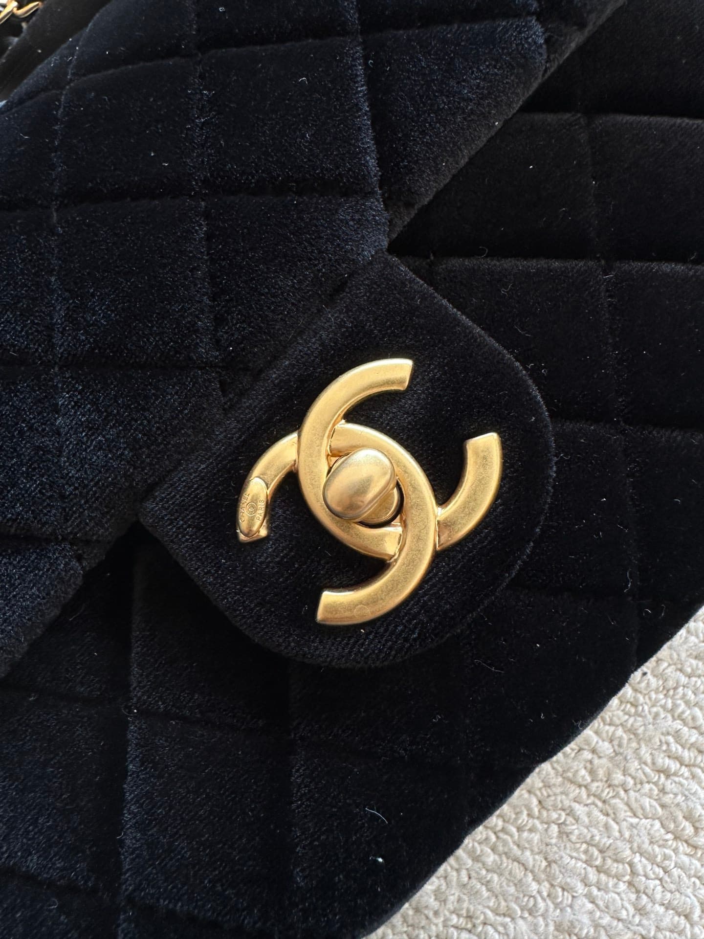 Chanel Gold Product AS5702