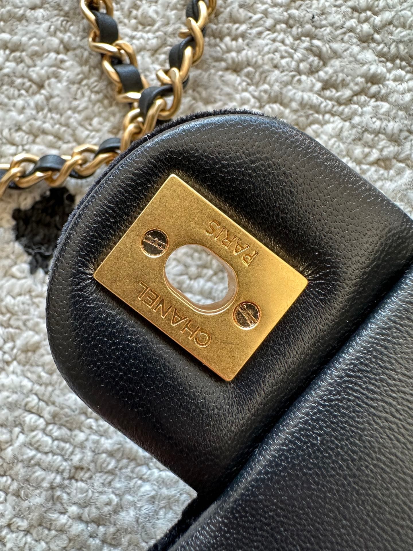 Chanel Gold Product AS5702