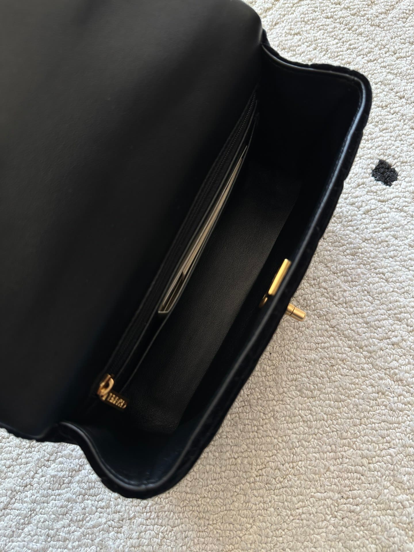 Chanel Gold Product AS5702