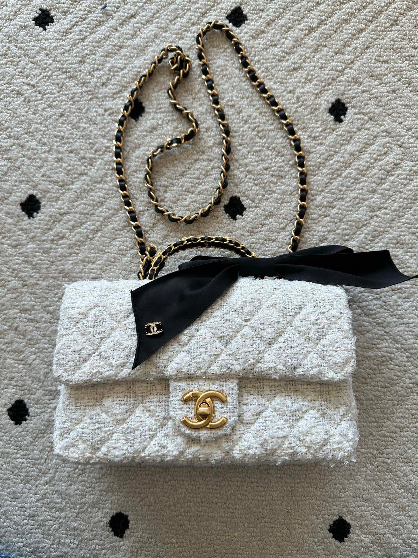 Chanel Gold Accessory AS5702