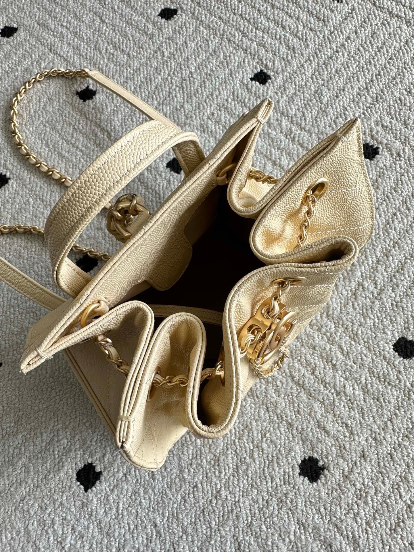 Chanel Gold Product AS5600