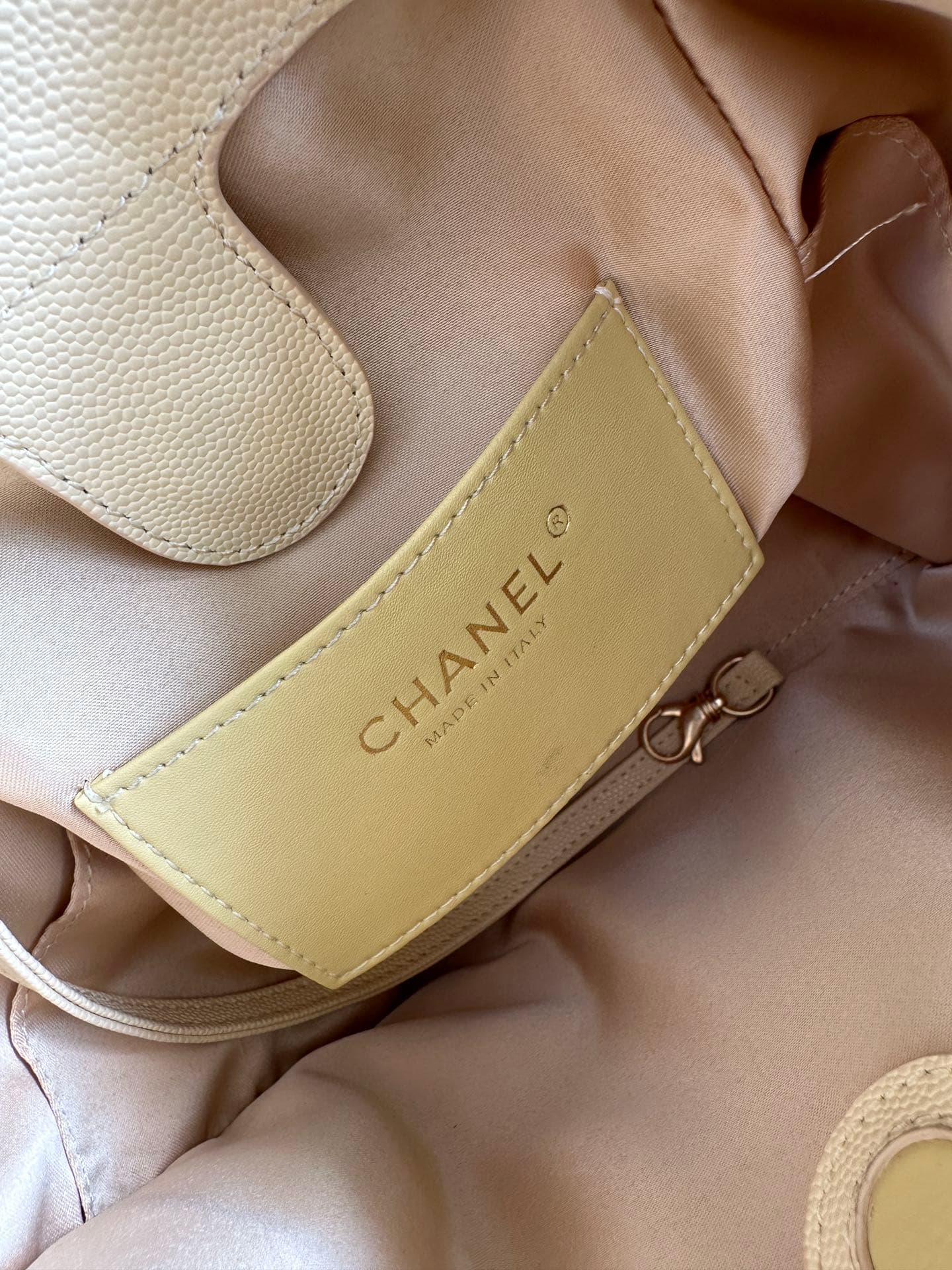 Chanel Gold Product AS5600