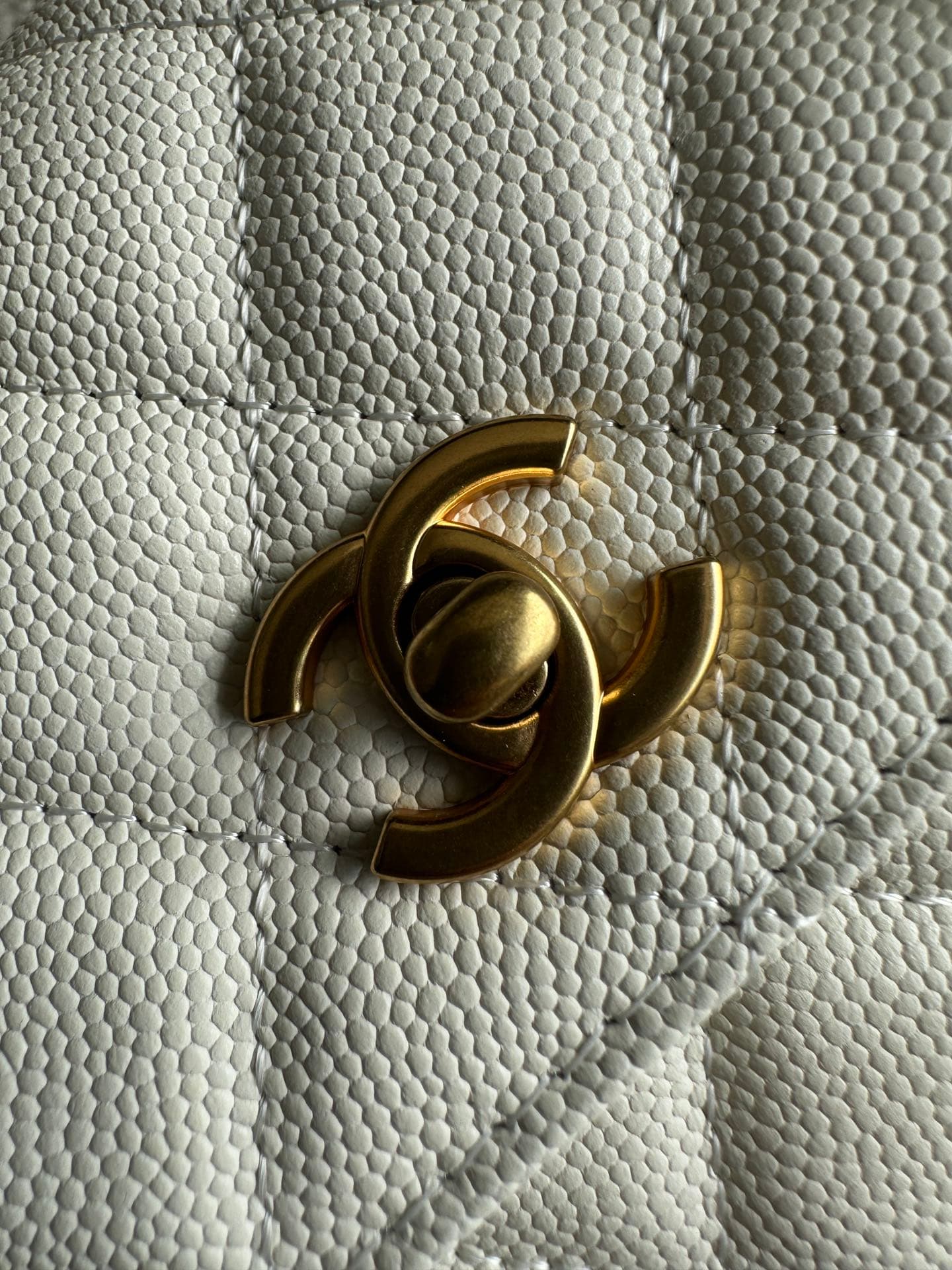 Chanel Gold Product 4798
