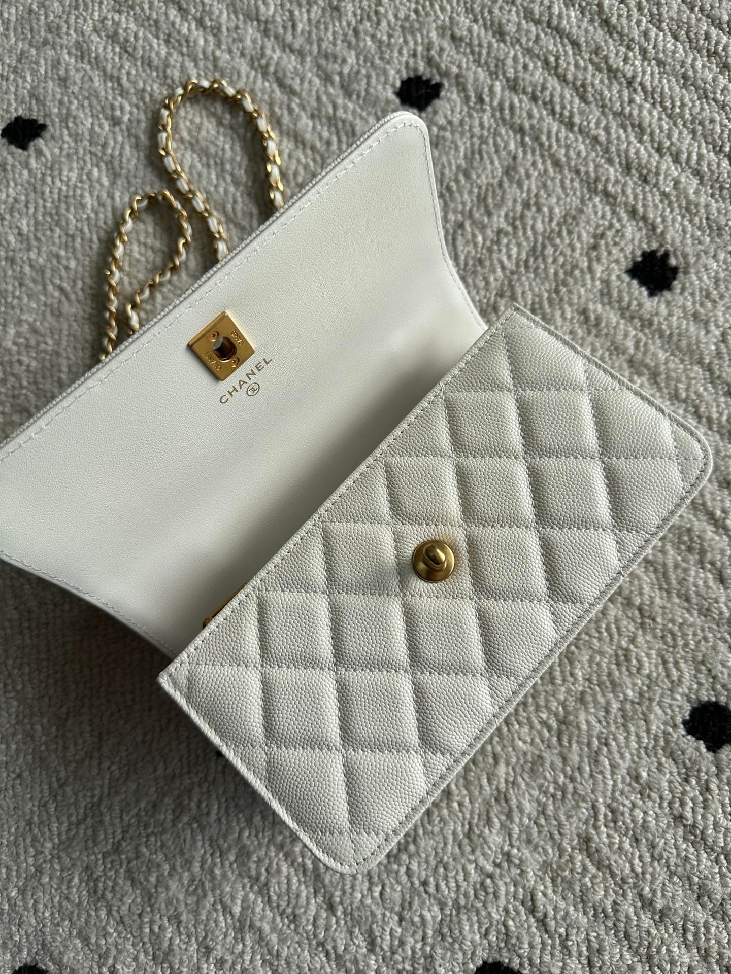 Chanel Gold Product 4798