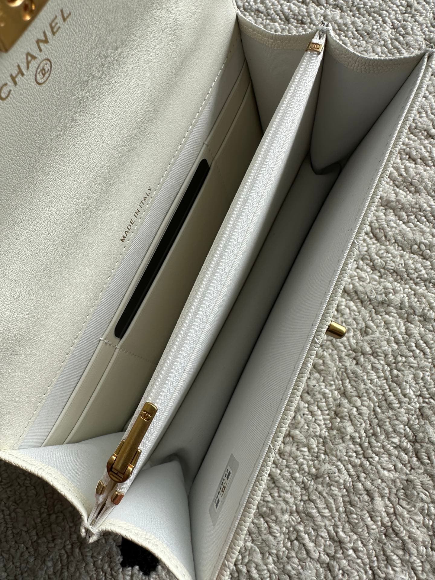 Chanel Gold Product 4798